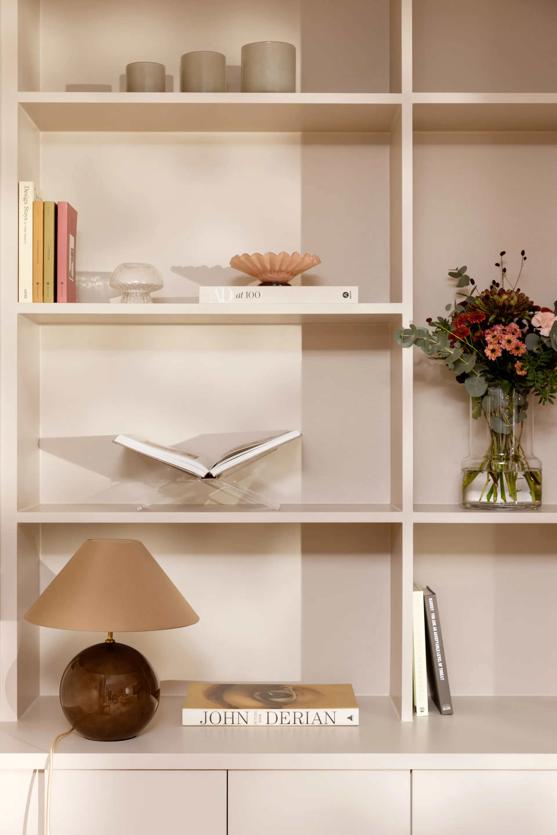 Lampe de table Iris 35 39 cm, Mocha Globen Lighting