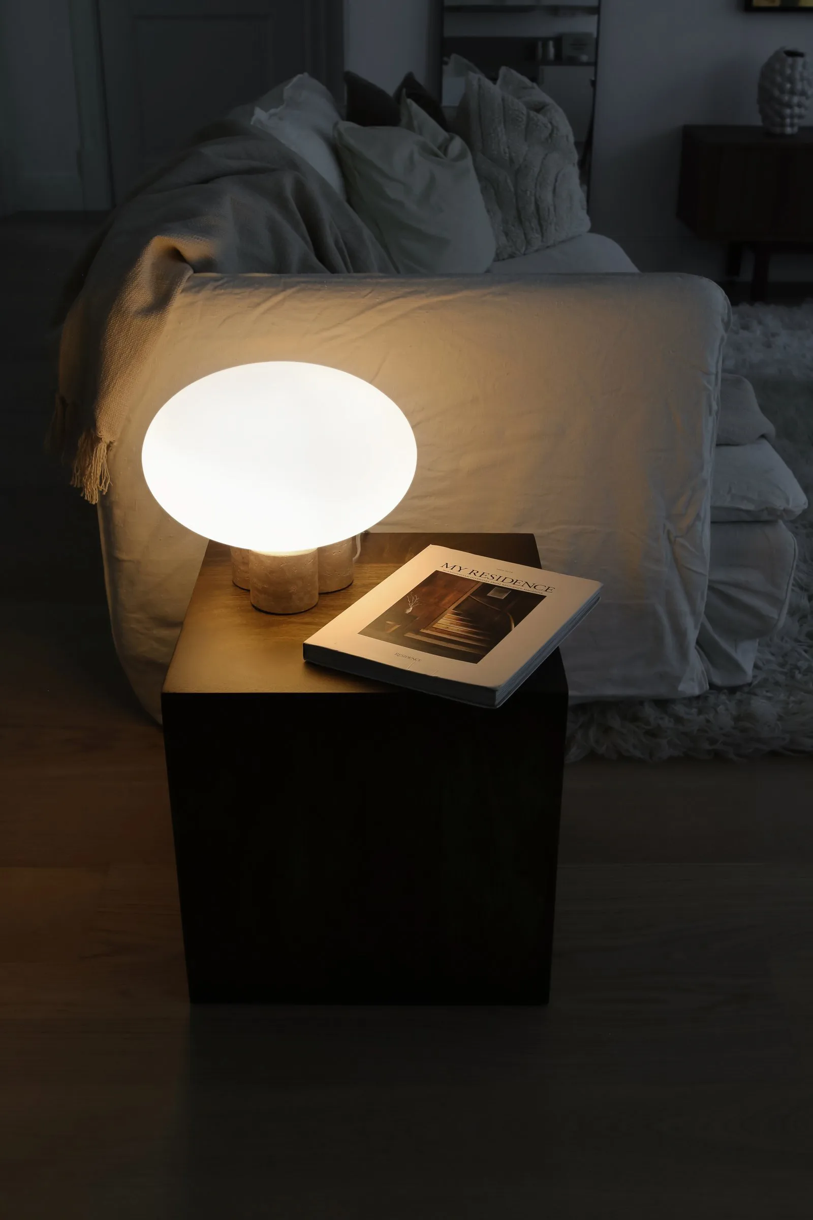 Lampe de table Mammut Ø28 cm, Travertin Globen Lighting