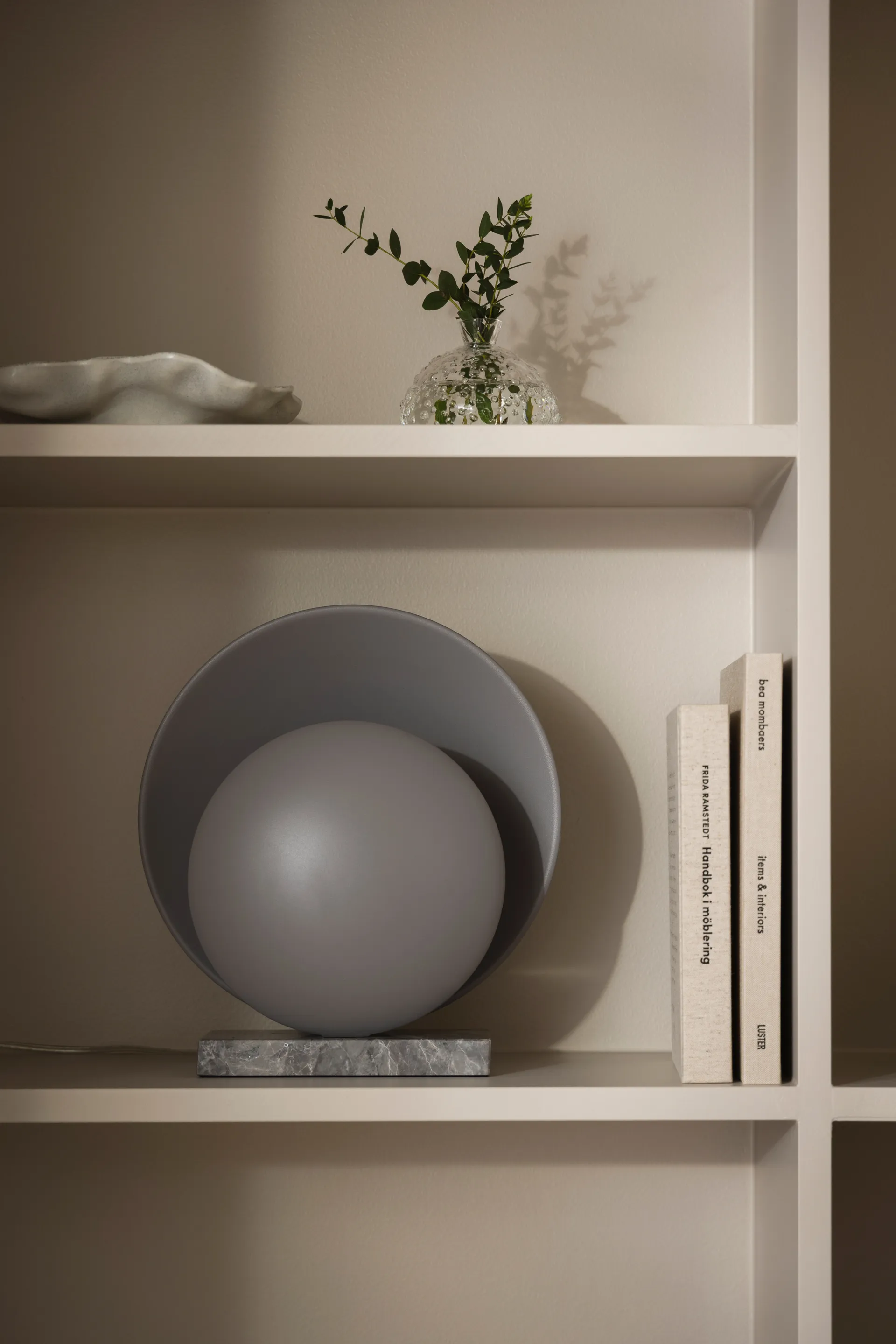 Lampe de table Orbit, Gris Globen Lighting