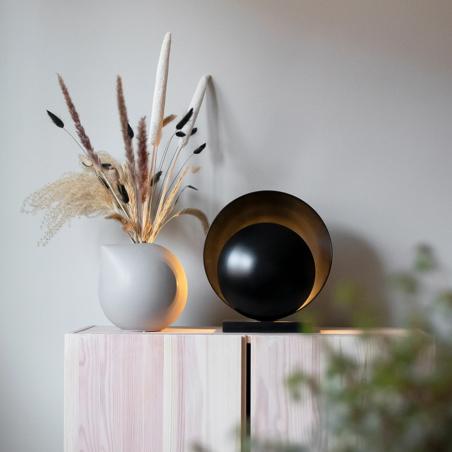 Lampe de table Orbit, Noir Globen Lighting
