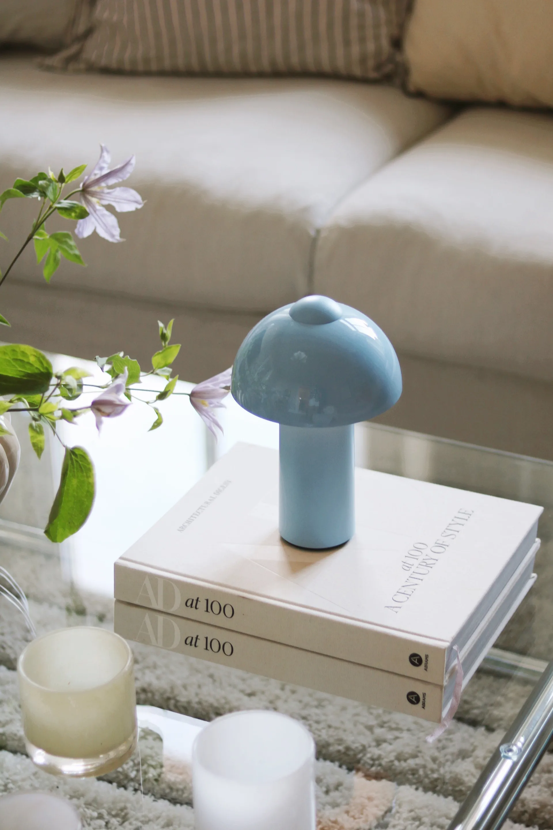 Lampe de table portable Buddy, Bleu clair Globen Lighting