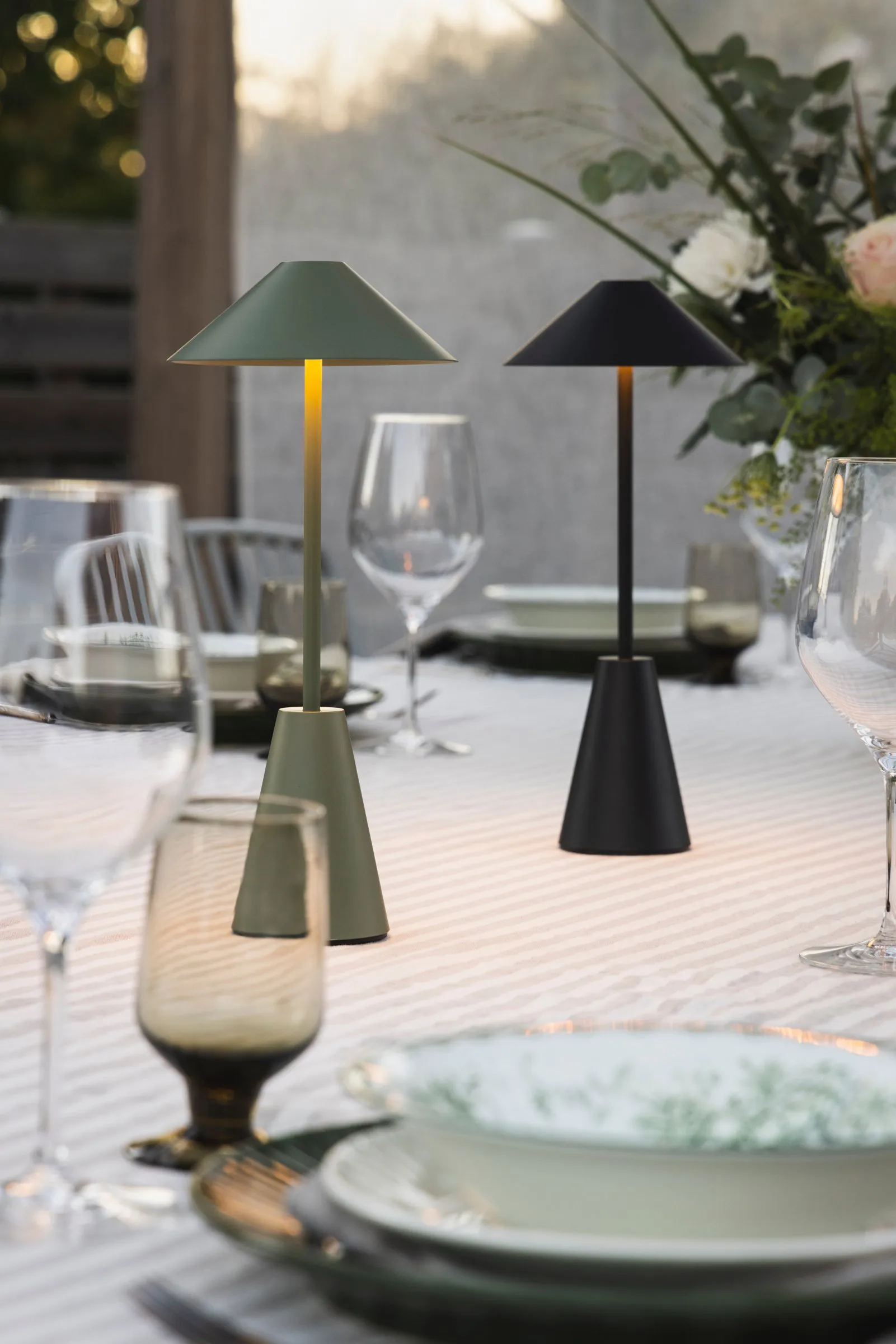 Lampe de table portable Cannes 32, Vert mousse Globen Lighting