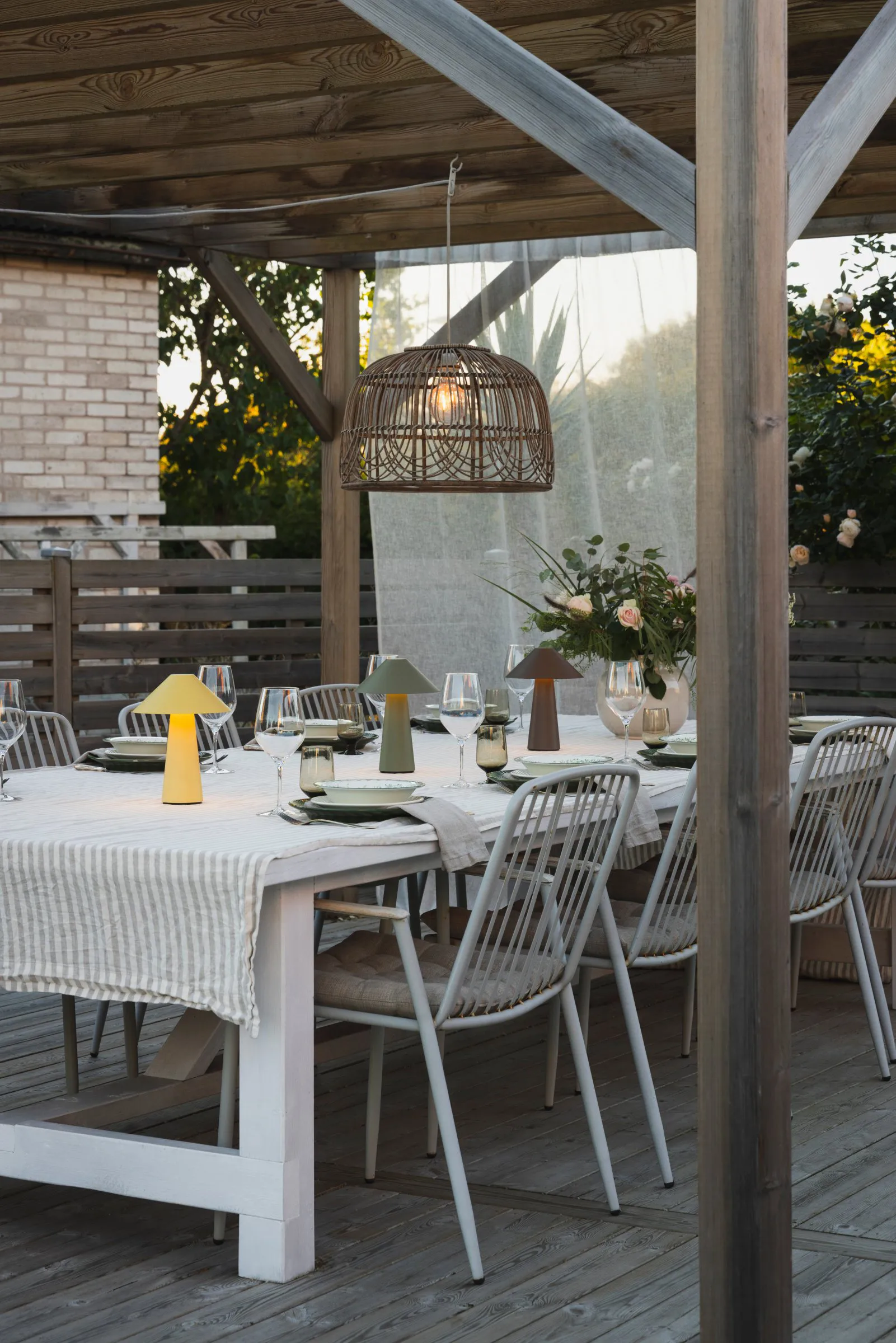 Lampe de table portable Cannes, Jaune avoine Globen Lighting