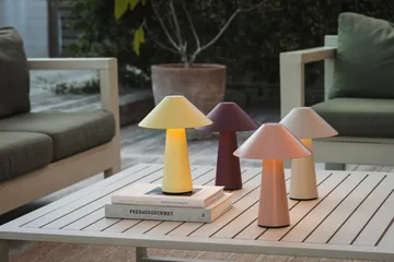 Lampe de table portable Cannes - Jaune avoine - Globen Lighting