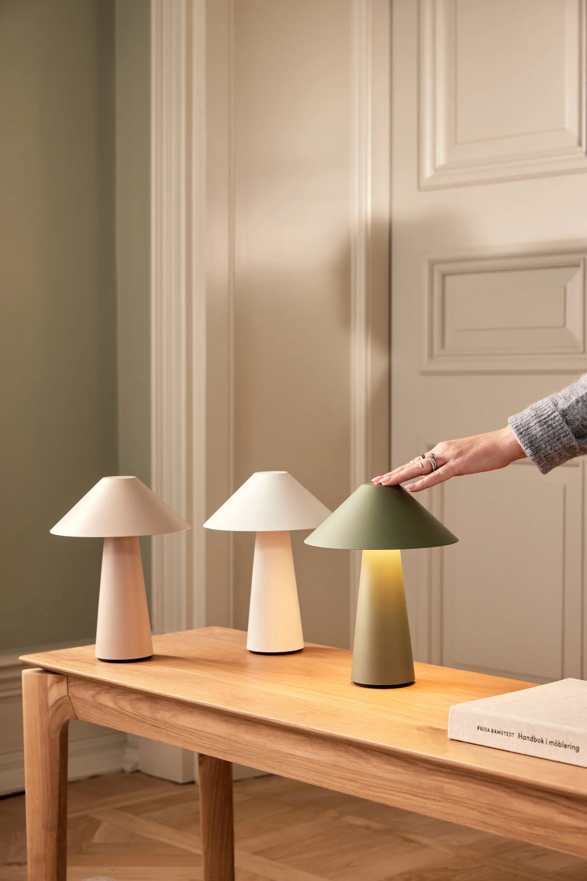 Lampe de table portable Cannes, Vert Globen Lighting