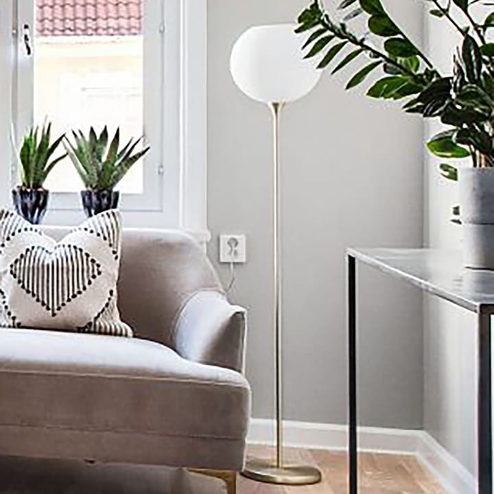 Lampe sur pied Bowl verre opale, Laiton brossé Globen Lighting