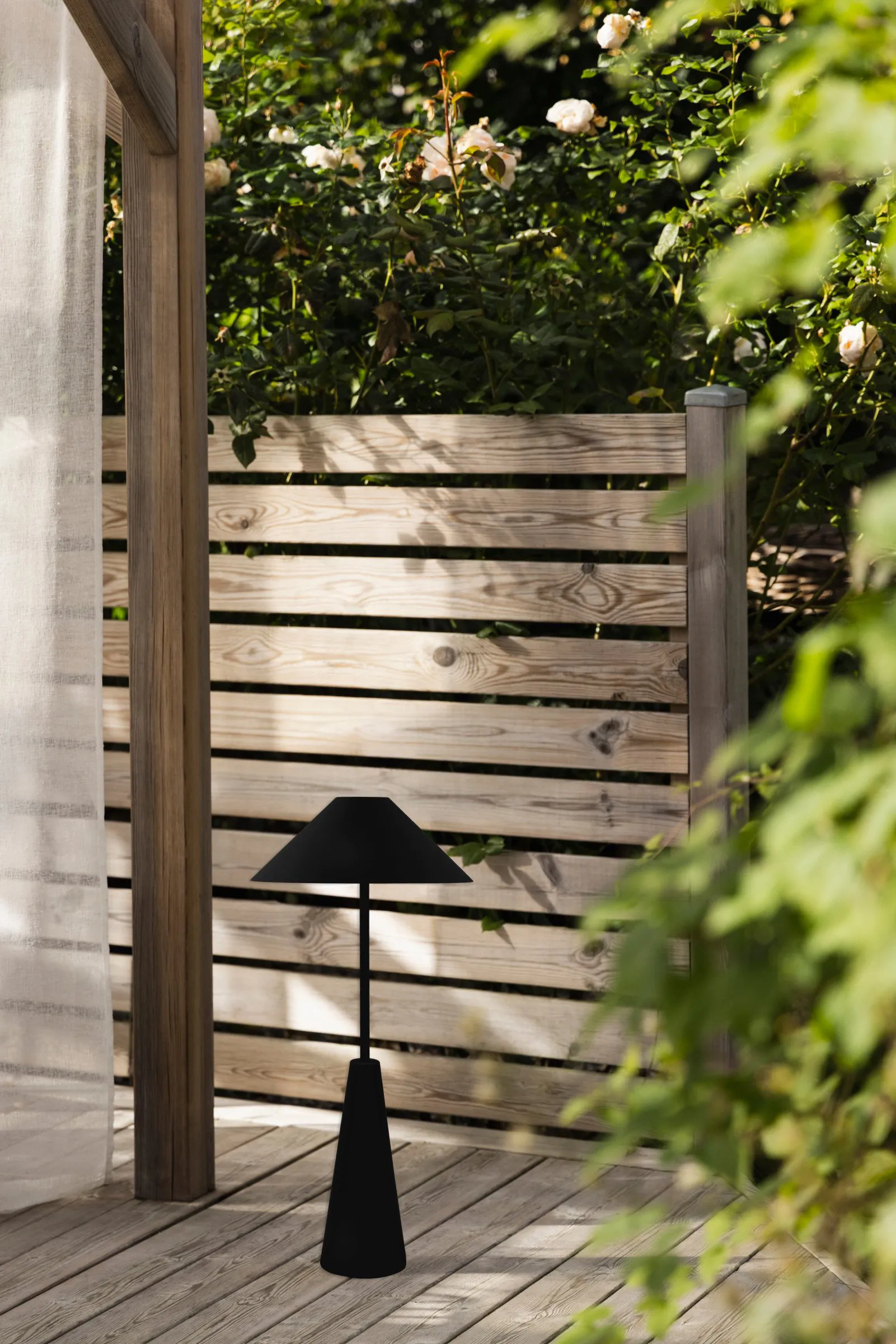 Lampe sur pied portable Cannes, Noir Globen Lighting