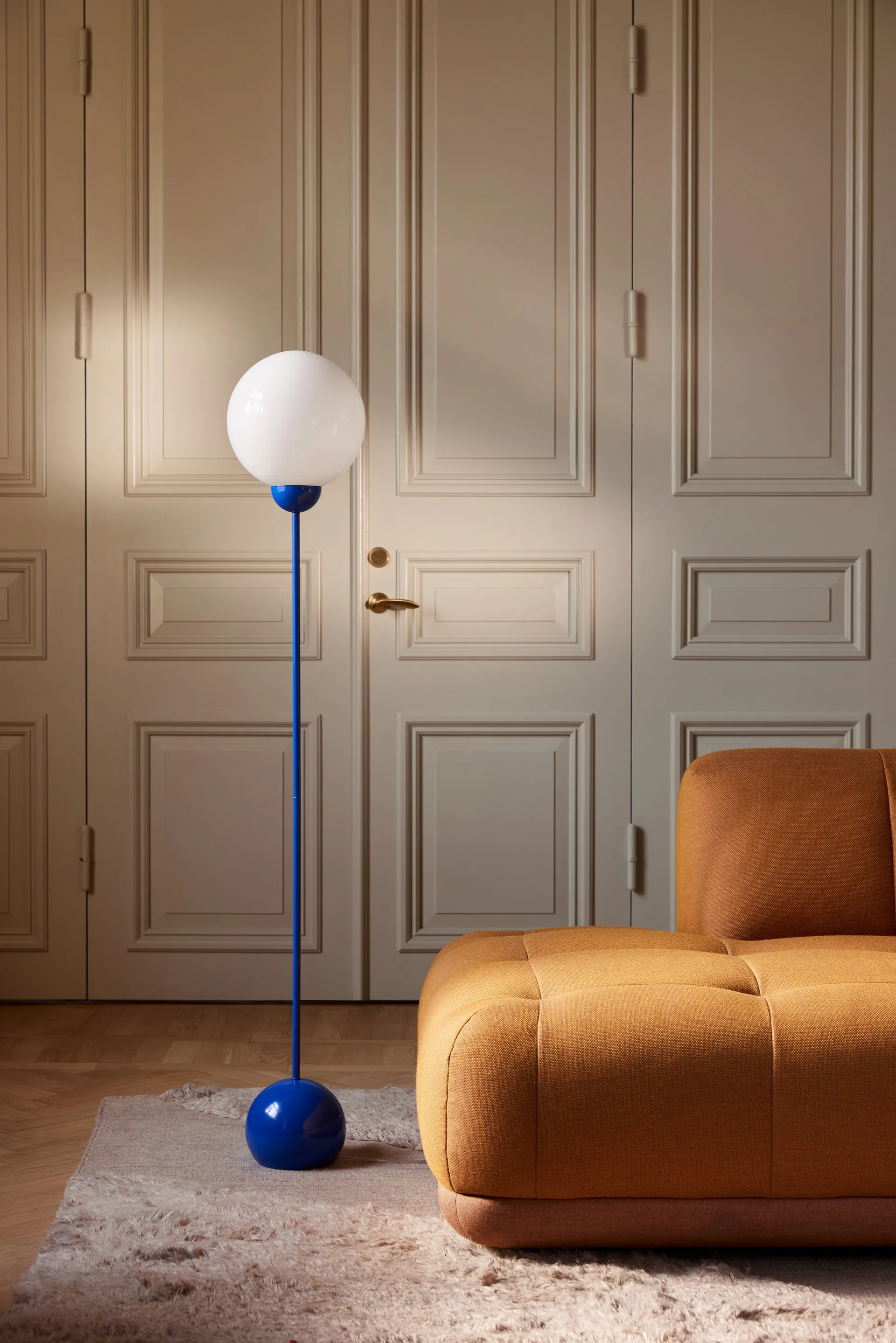Lampe sur pied Ripley, Bleu Globen Lighting