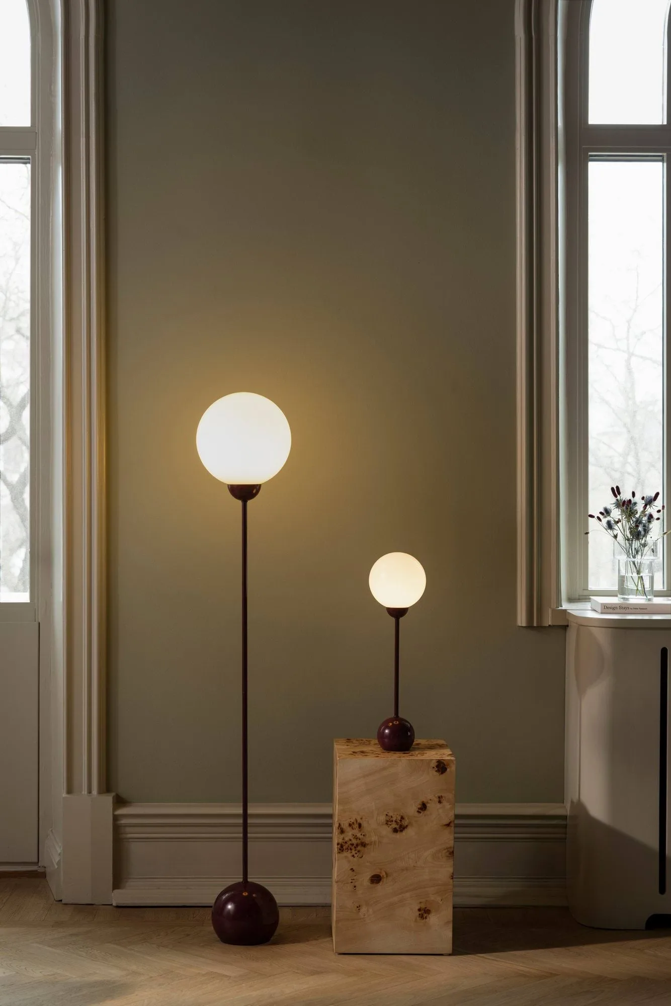 Lampe sur pied Ripley, Bordeaux Globen Lighting