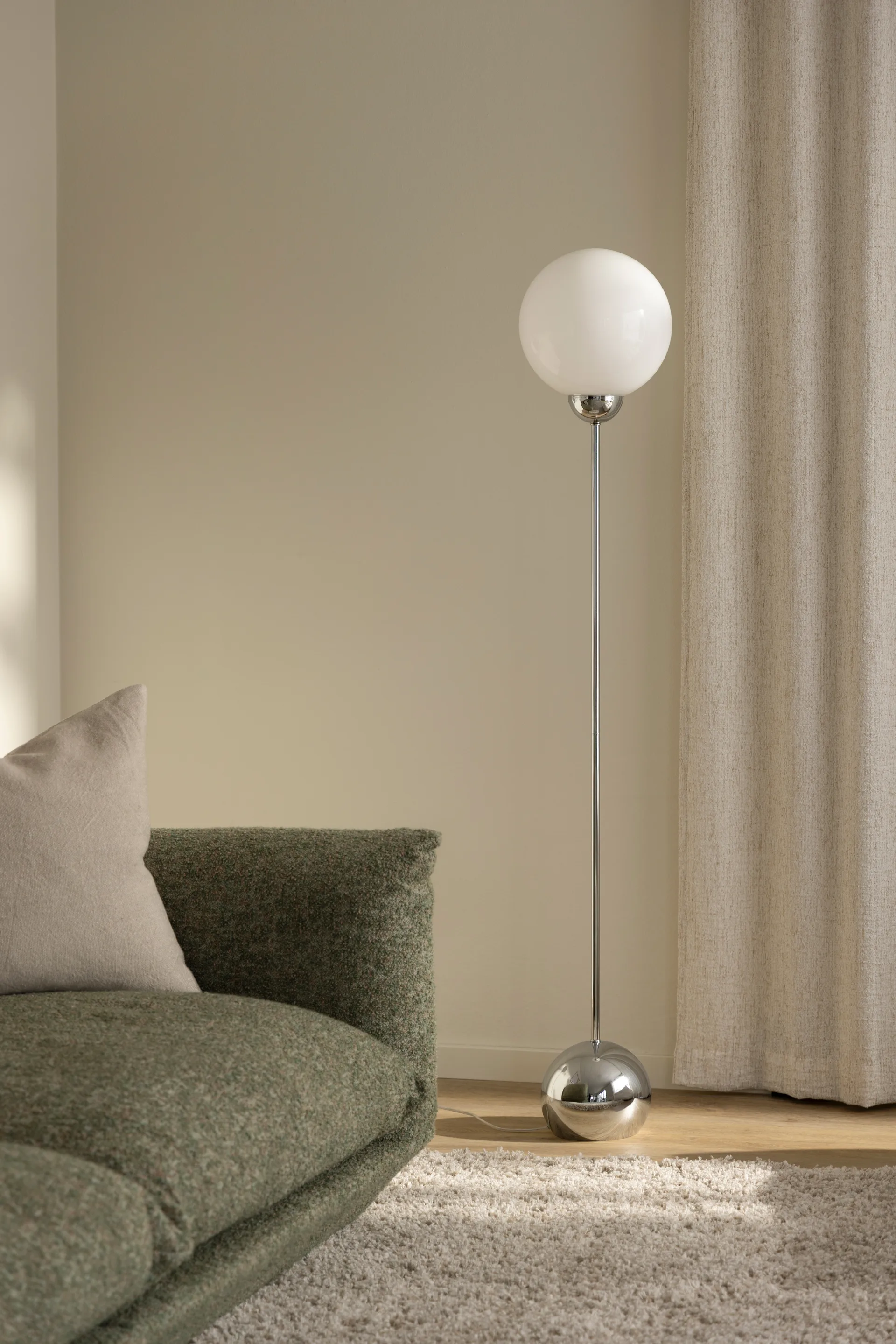 Lampe sur pied Ripley, Chrome Globen Lighting