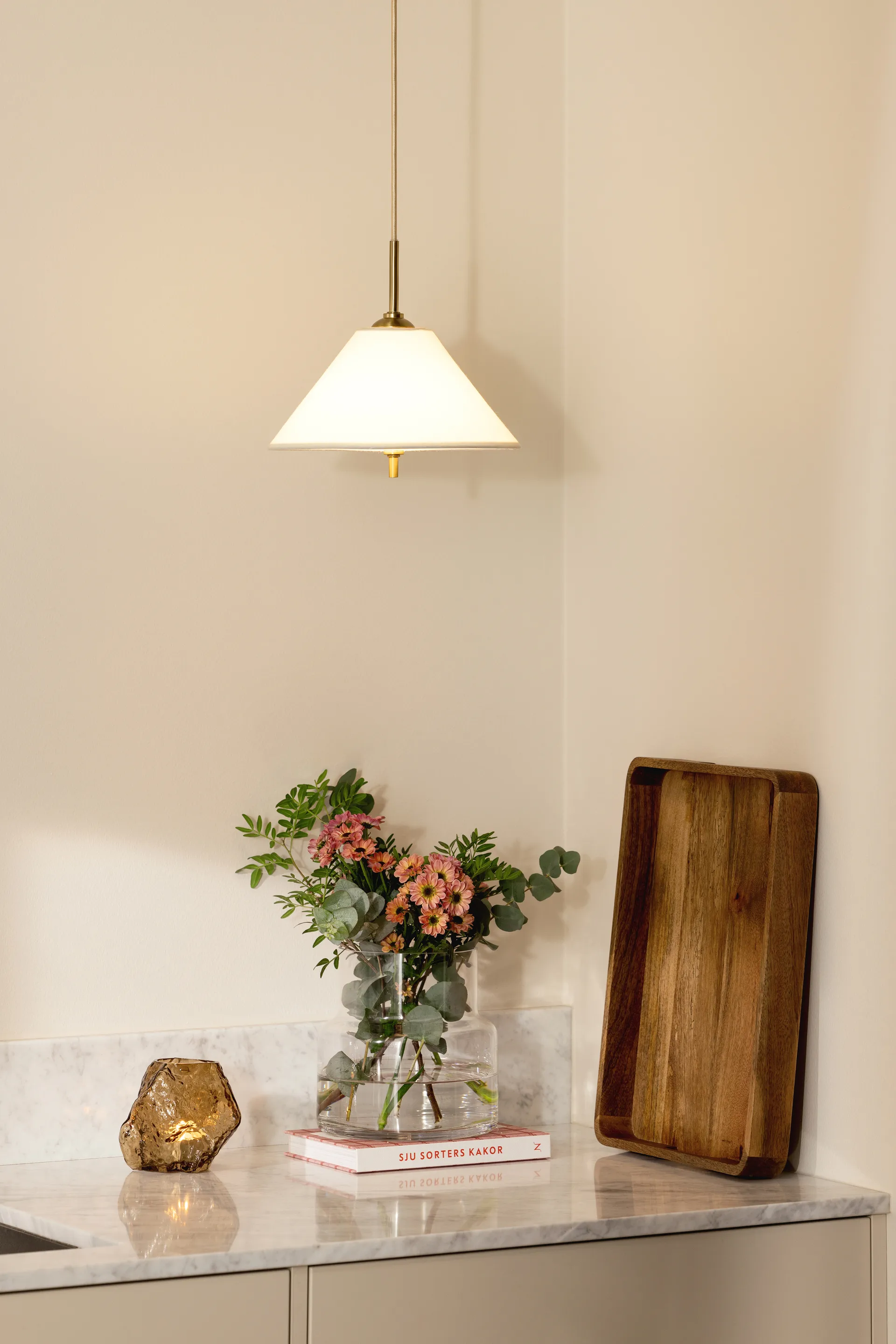 Pendel Iris 25, Crème Globen Lighting