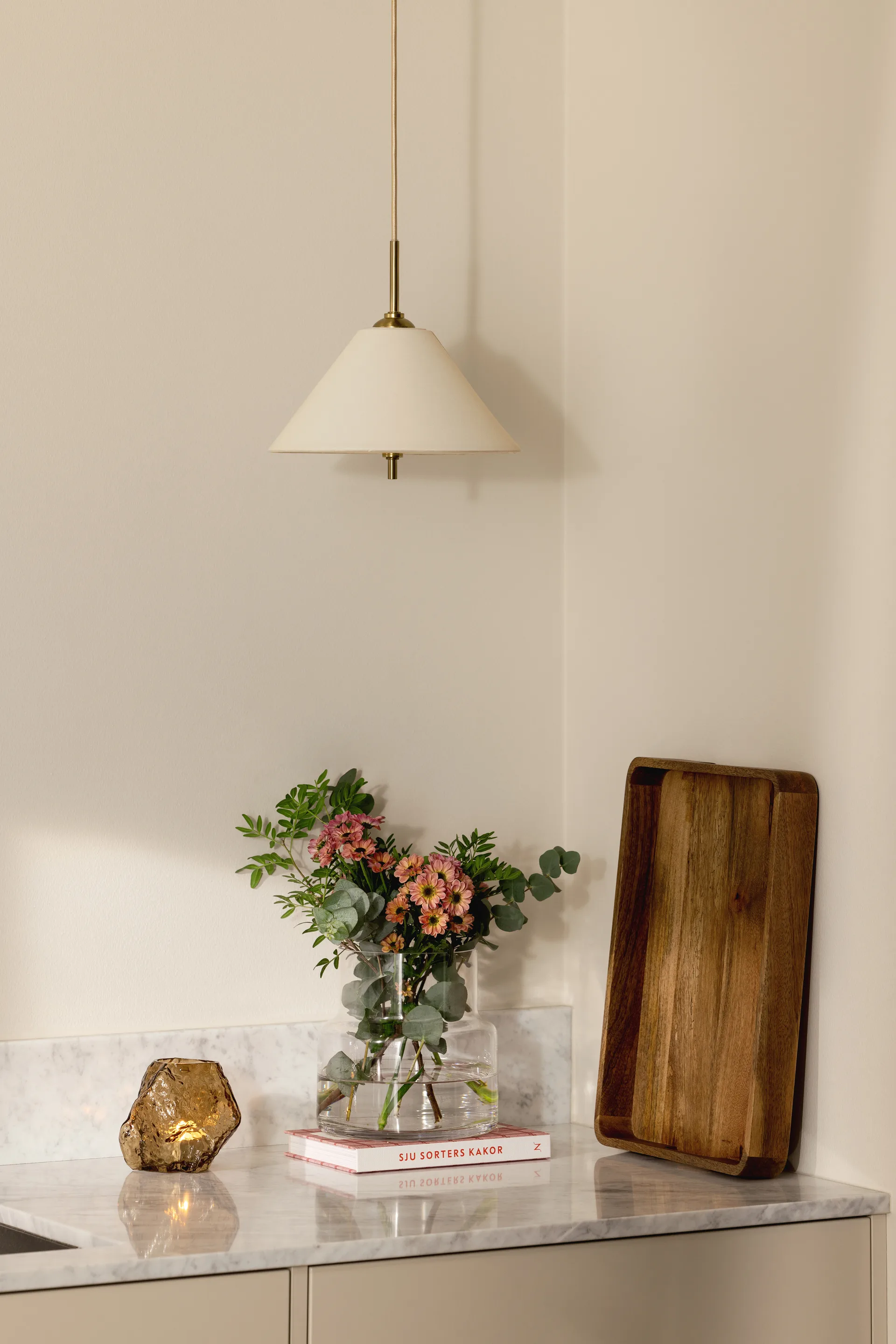 Pendel Iris 25, Crème Globen Lighting