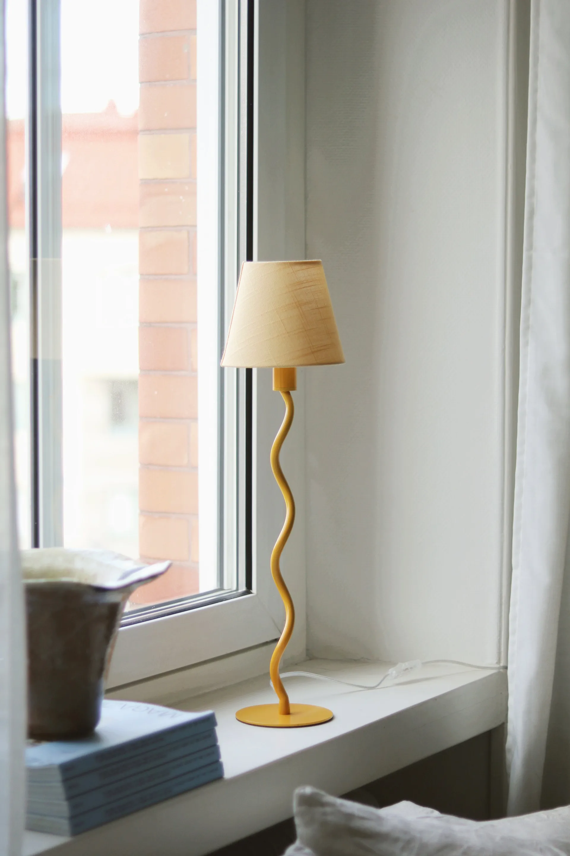 Pied de lampe de table Twist 50, Jaune Globen Lighting