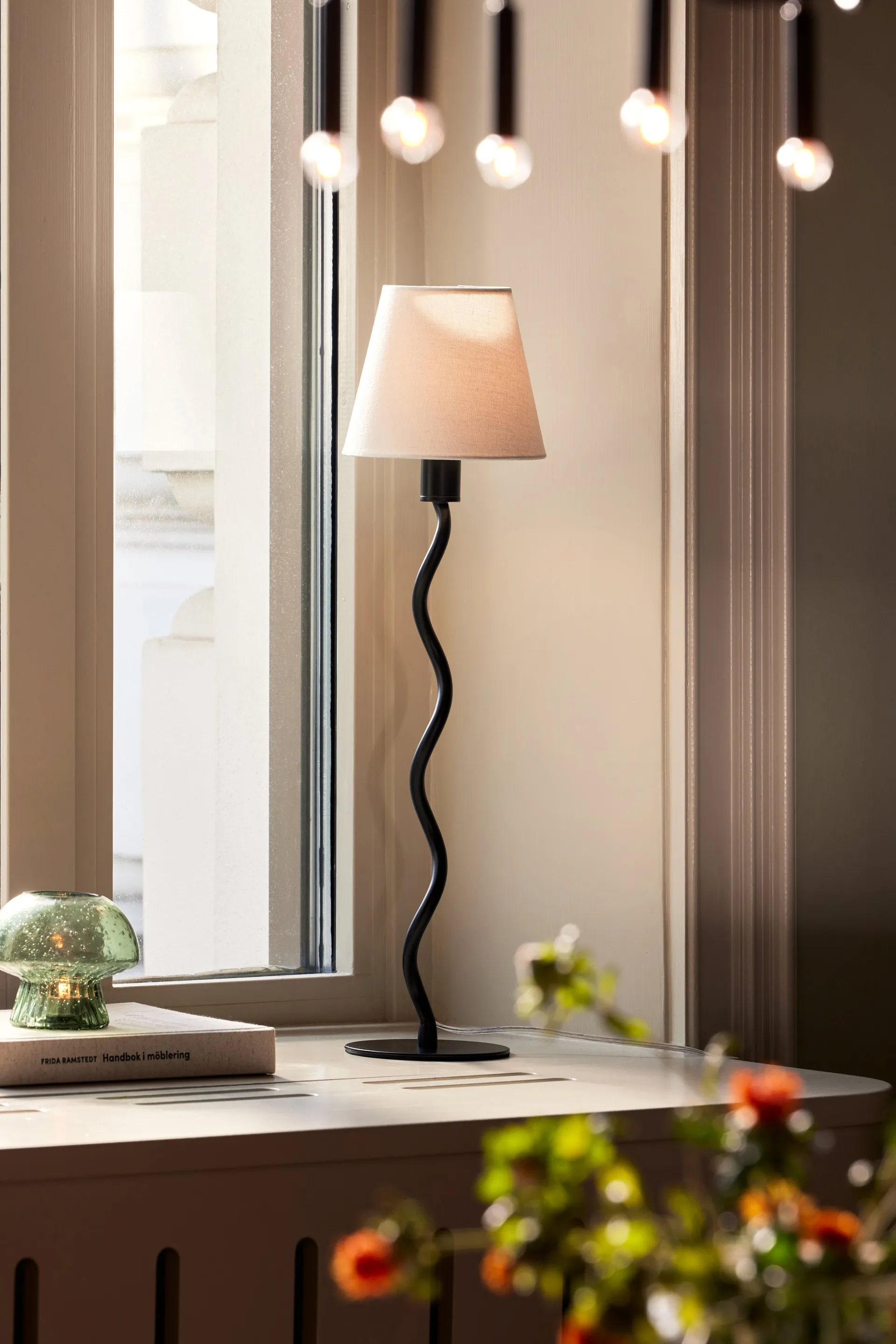 Pied de lampe de table Twist 50, Noir Globen Lighting