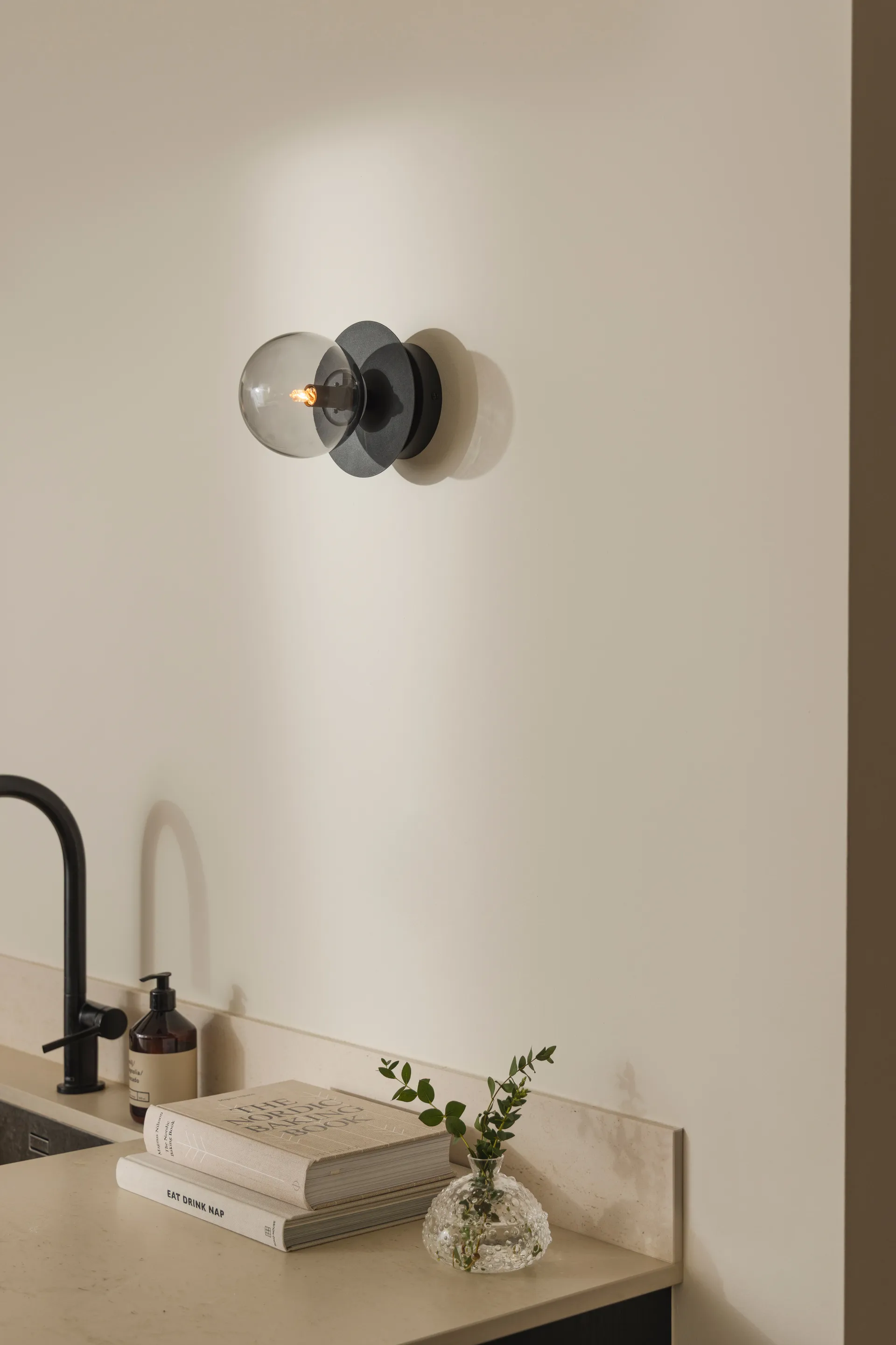 Plafond Art Déco, Noir-fumé Globen Lighting