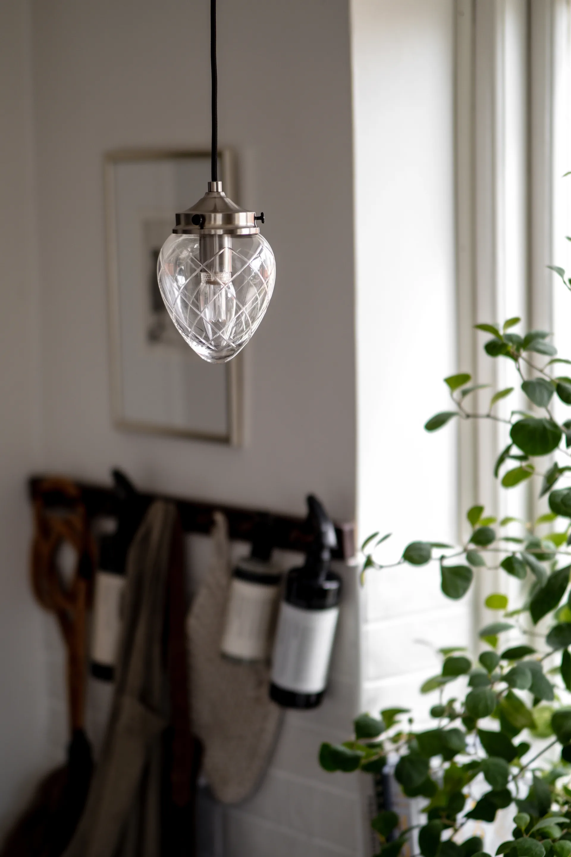 Suspension Juni, Acier antique-transparent, 11 Globen Lighting