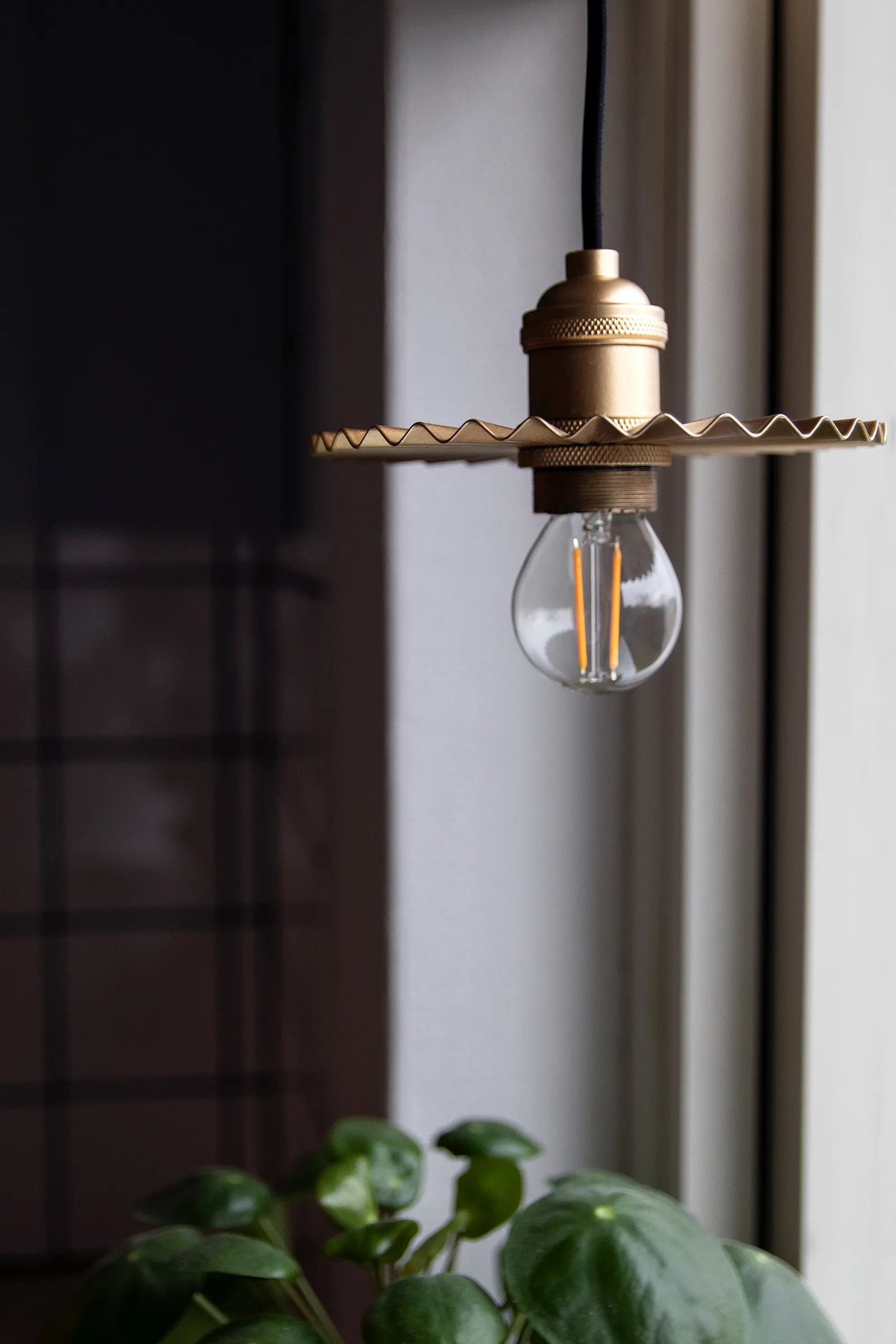 Suspension Omega Ø15 cm, Doré Globen Lighting
