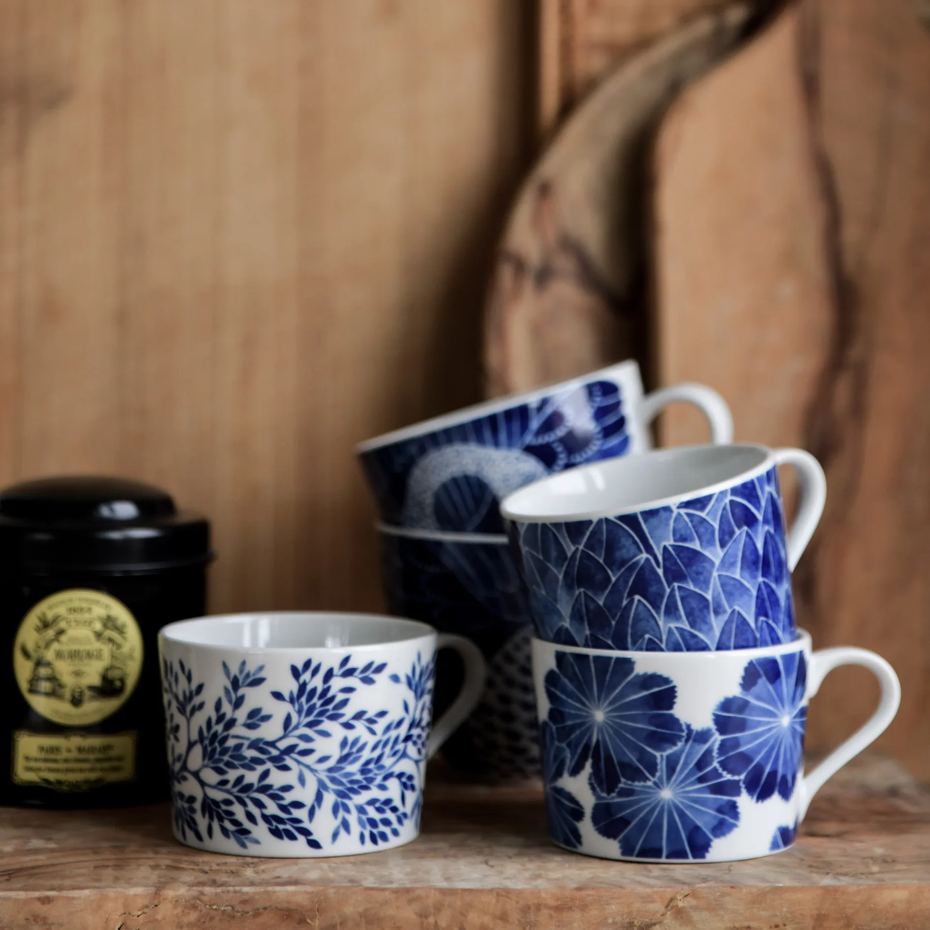 Tasse avec anse Botanica, Alchémille commune Götefors Porslin