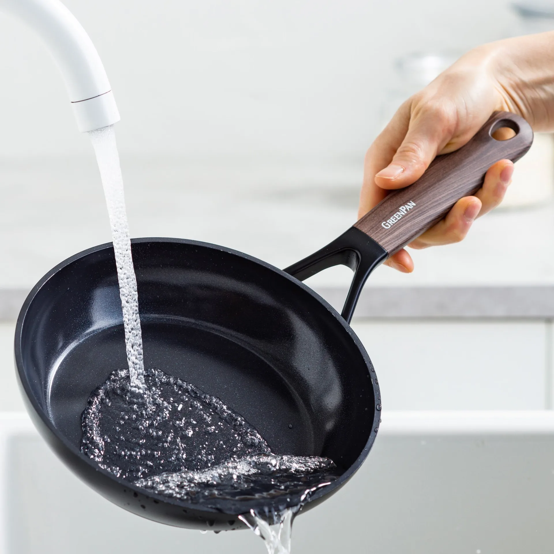 Poêle Eco Smartshape 28 cm, Dark wood GreenPan