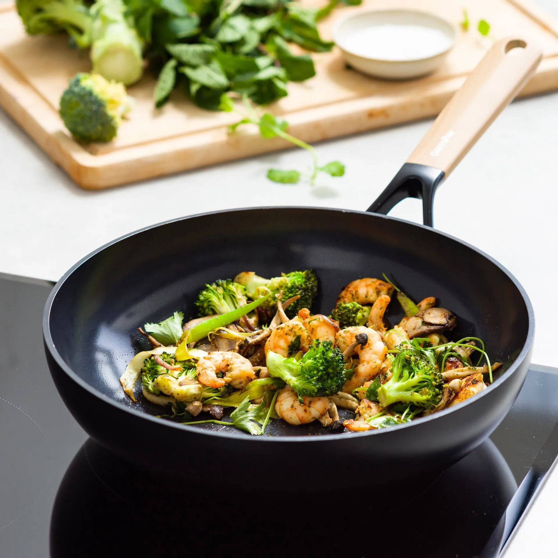 Wok Eco Smartshape 28 cm, Light wood GreenPan