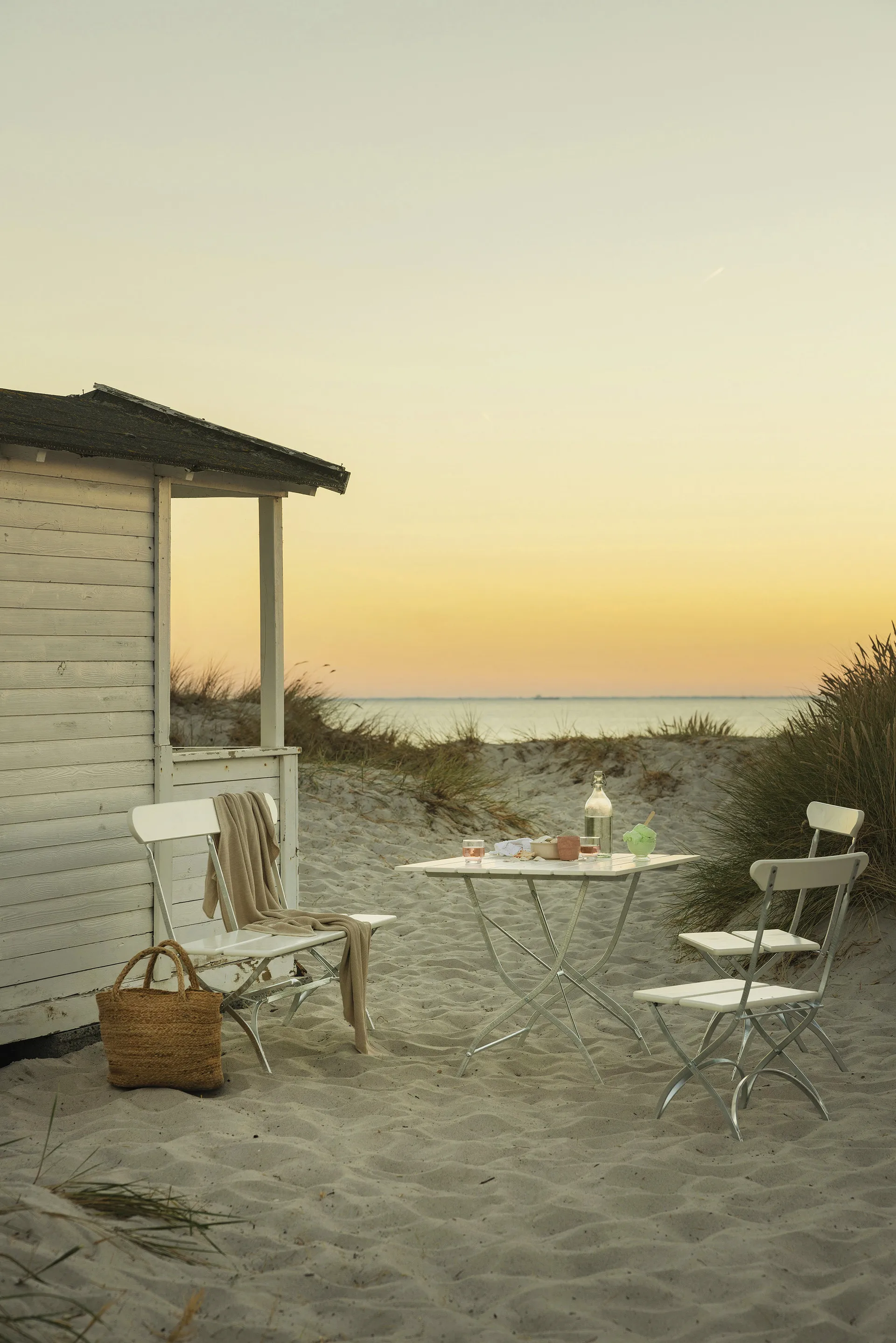 Chaise Brasserie, Chêne laqué blanc-galvanisation à chaud Grythyttan Stålmöbler