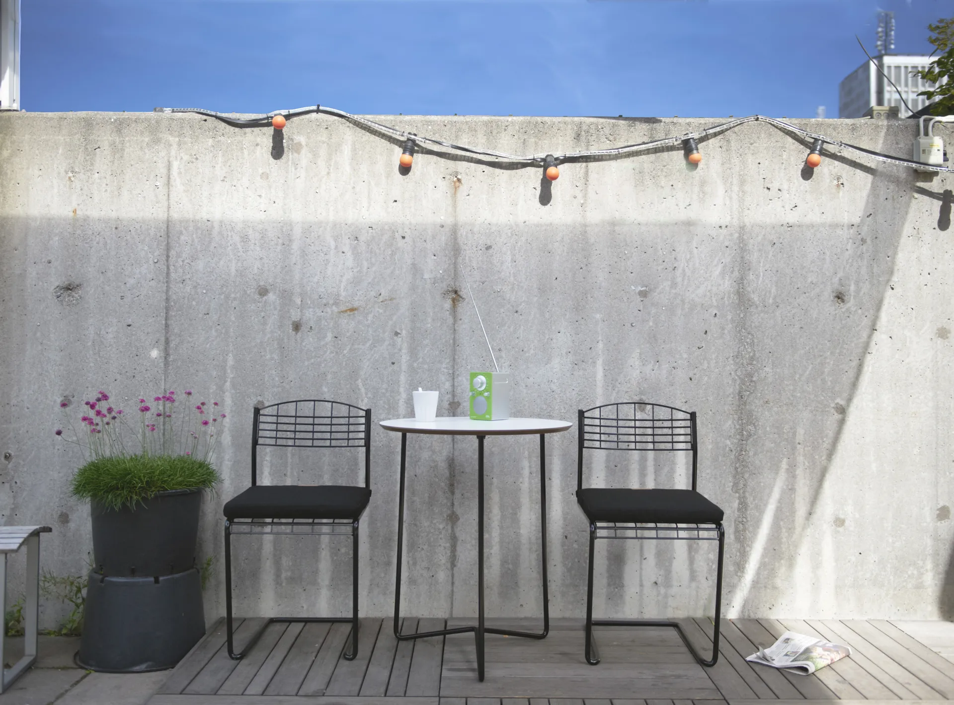 Chaise High Tech, Revêtement en poudre noir brillant Grythyttan Stålmöbler