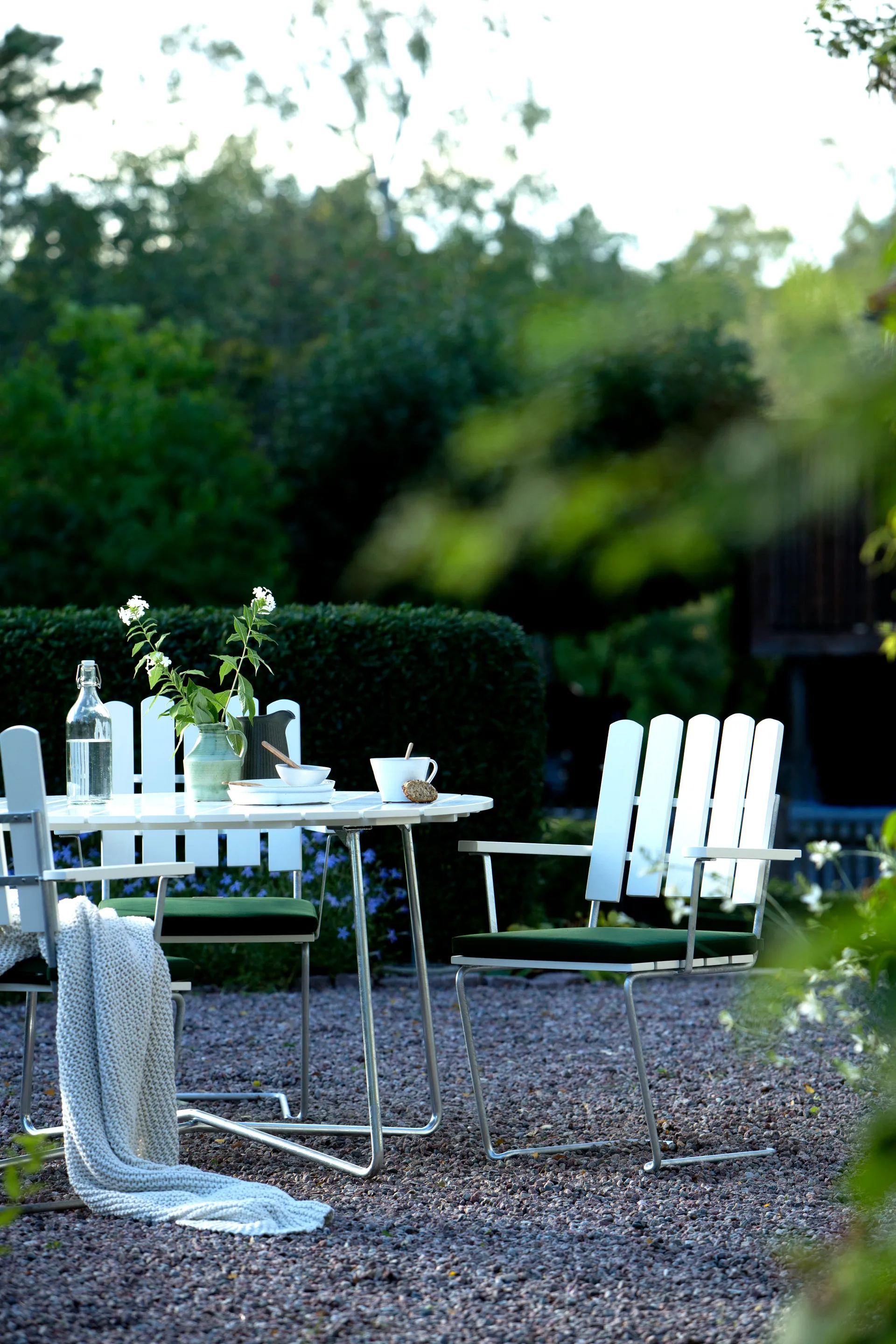 Ensemble Salle à Manger Grythyttan blanc 9A Ø120cm + 5pcs A2,  Grythyttan Stålmöbler