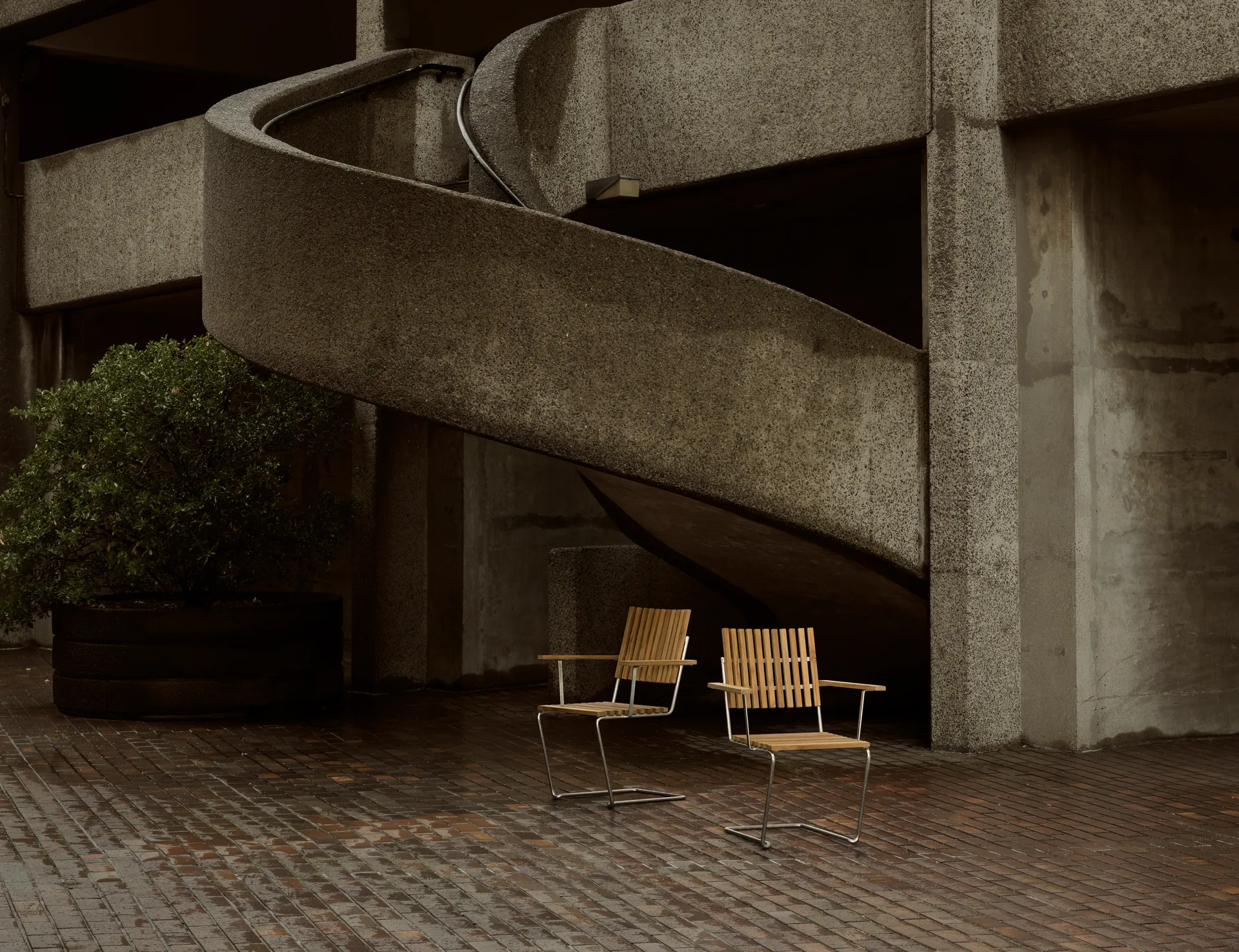 Fauteuil Bovik, Structure en teck et acier galvanisé Grythyttan Stålmöbler