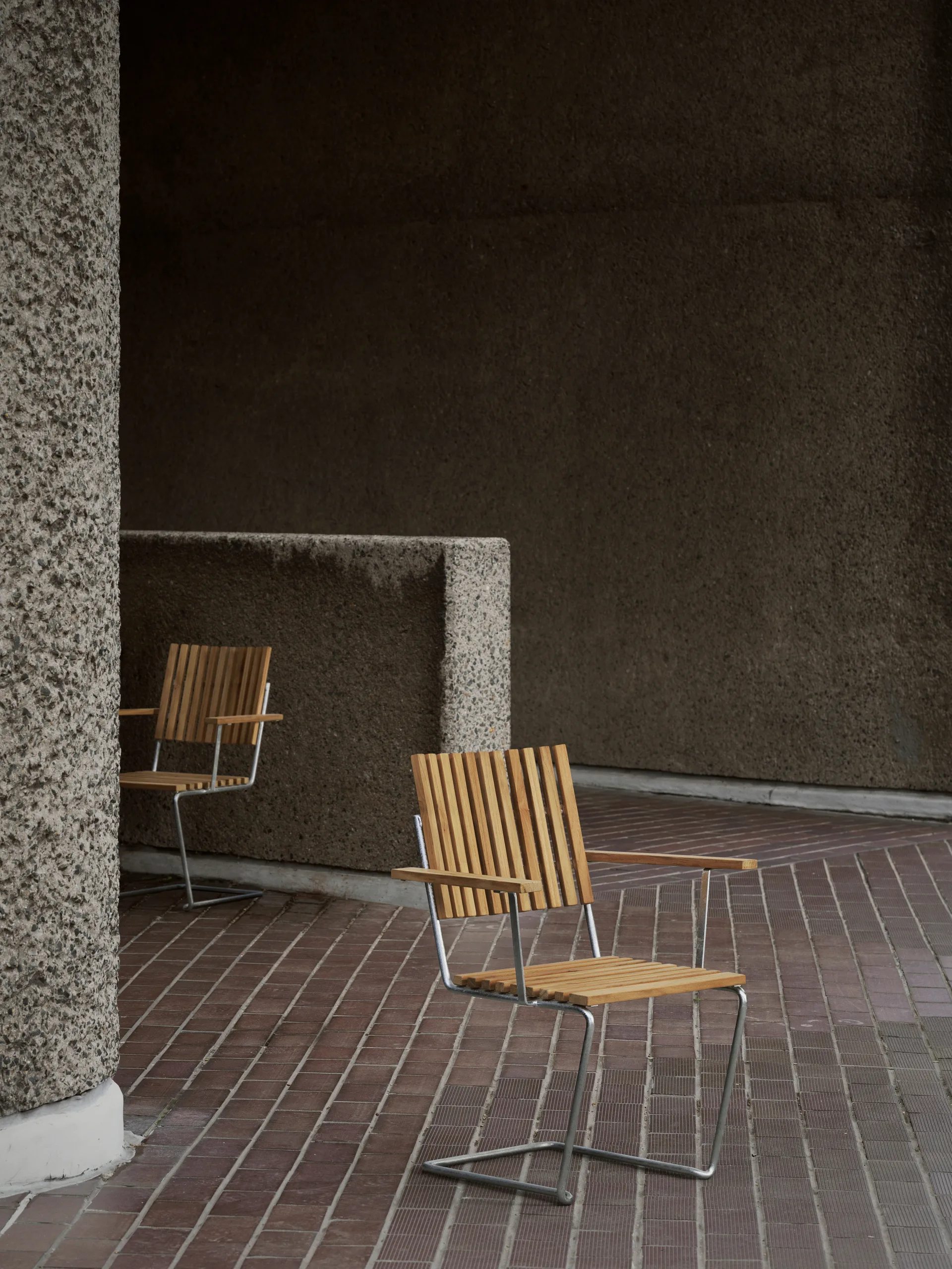 Fauteuil Bovik, Structure en teck et acier galvanisé Grythyttan Stålmöbler