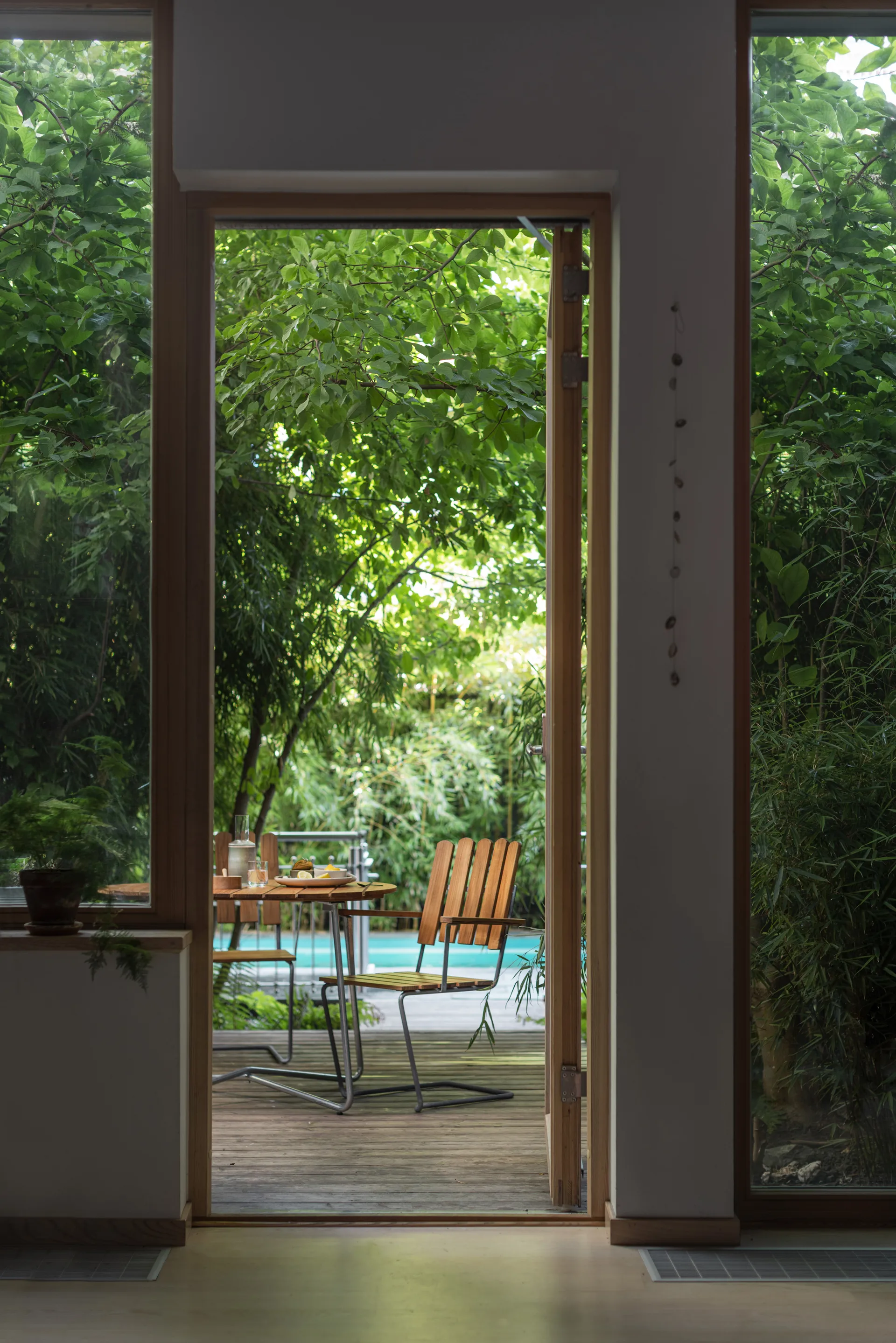 Table à manger 9A, Teck Ø100 cm Grythyttan Stålmöbler