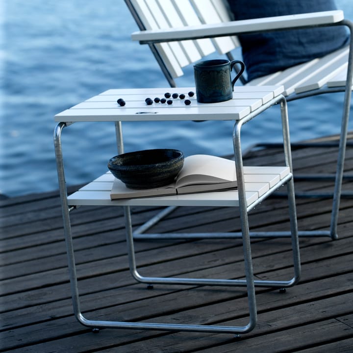 Table d'appoint Grythyttan - Chêne laqué blanc - structure en acier avec galvanisation à chaud - Grythyttan Stålmöbler
