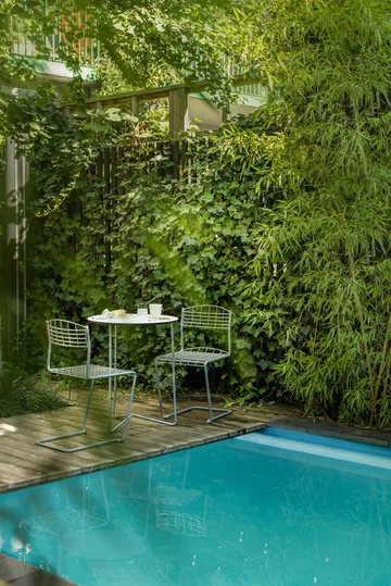 Table High Tech - Blanc-structure en acier avec galvanisation à chaud, Ø60 cm - Grythyttan Stålmöbler