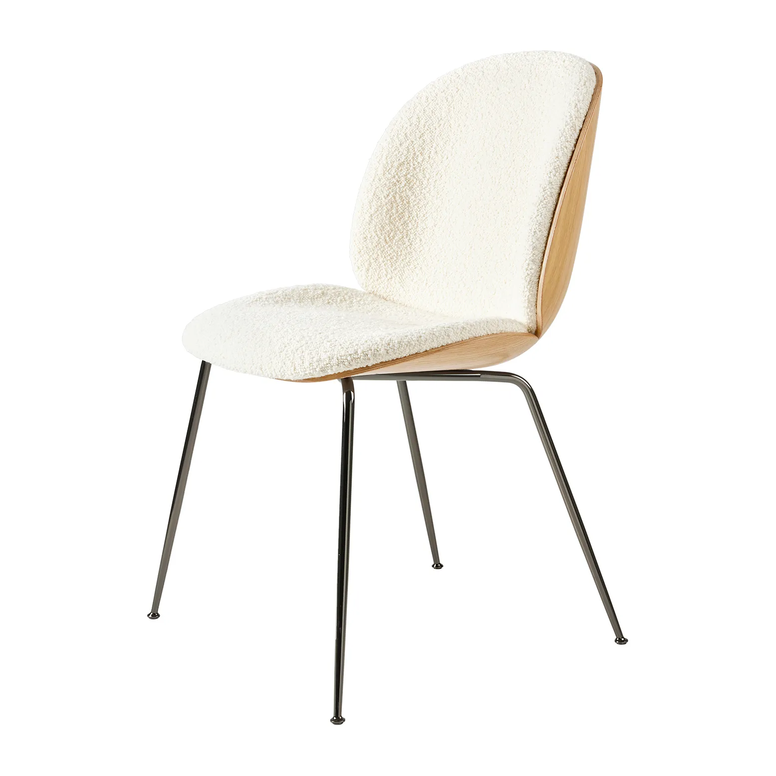 Chaise rembourrée sur le dossier et l'assise Beetle chêne, Chromé noir-Karakorum 001 GUBI