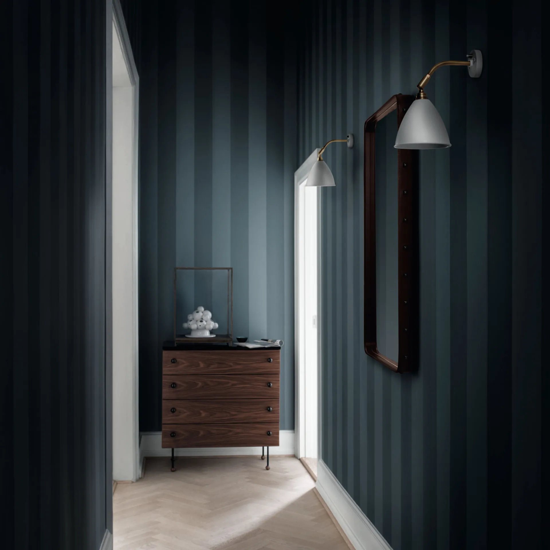 Commode 62 Dresser, american walnut, 6 tiroirs GUBI