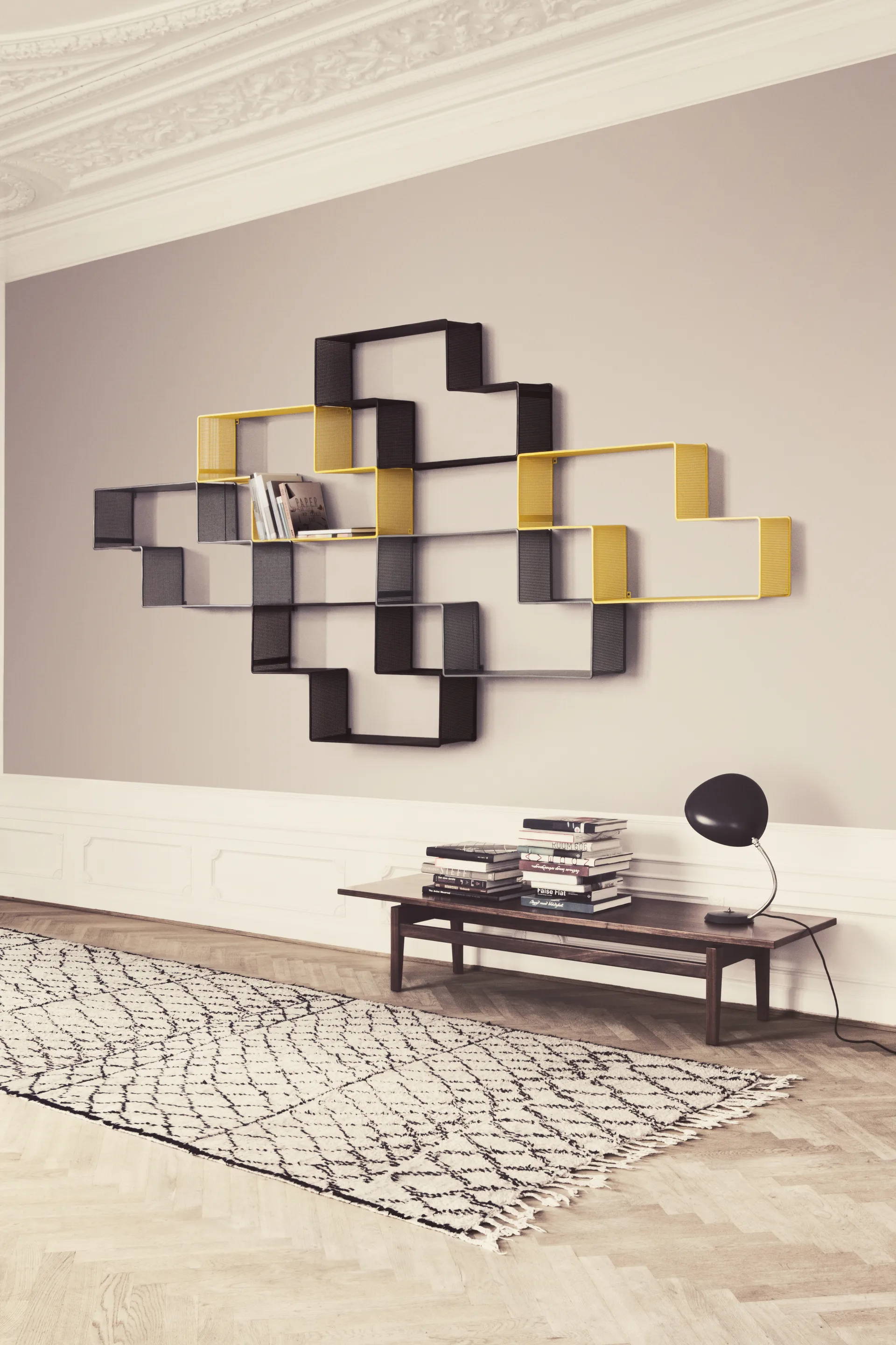 Étagère à livres Matégot Dedal, Cream White Semi Matt GUBI