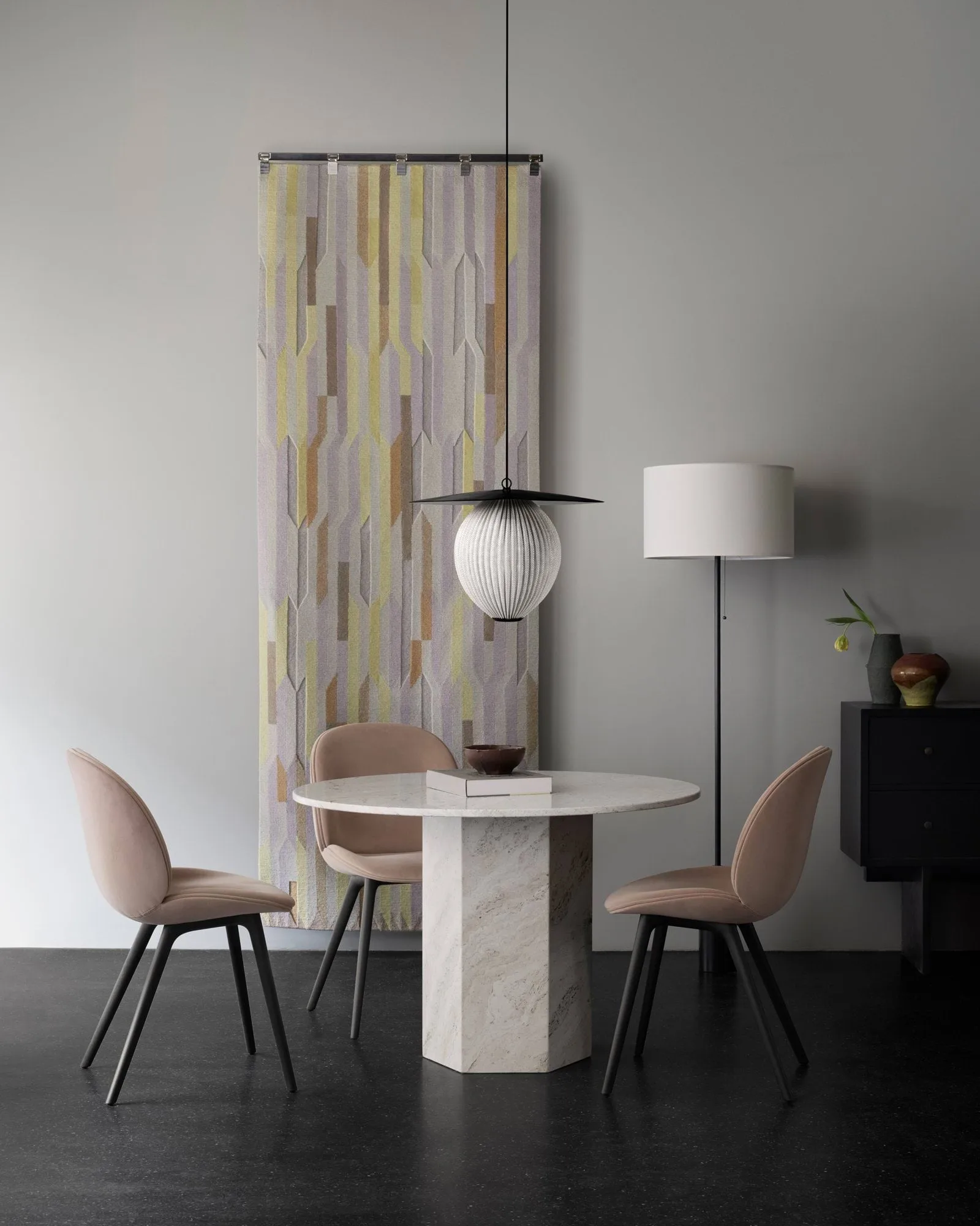 Lampadaire Gravity, Maroon marble-white GUBI