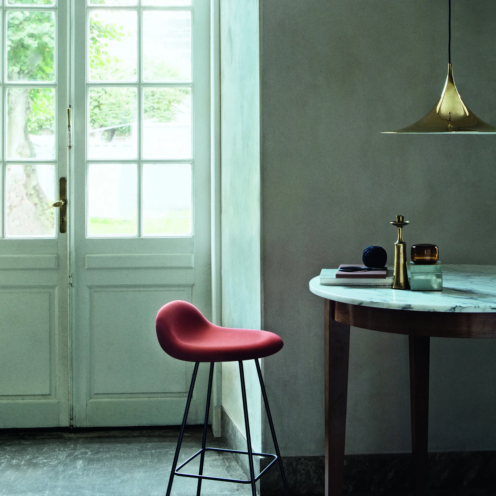 Lampe à suspension Semi Ø 30 cm, Polished brass GUBI