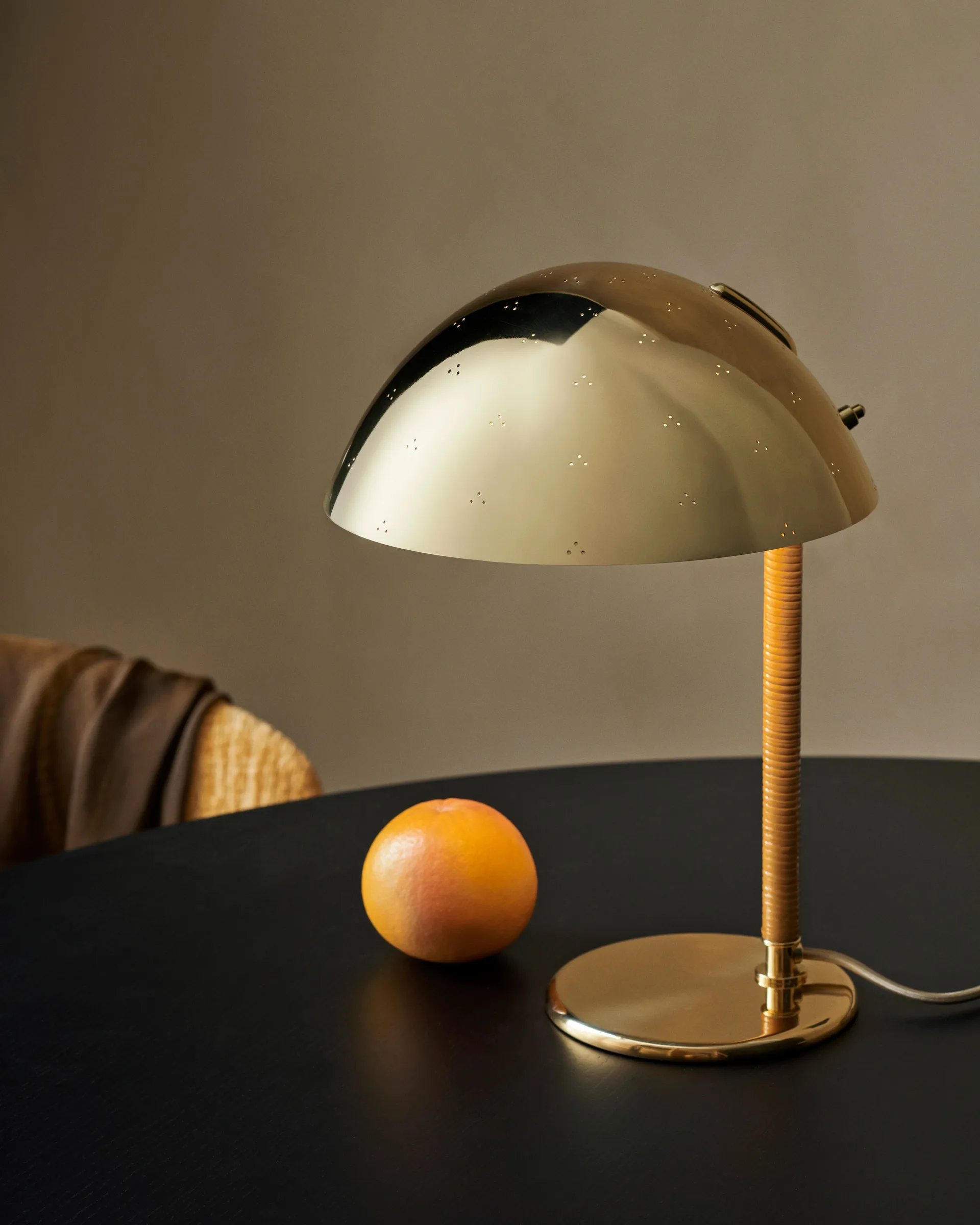 Lampe de table 9209, Laiton-rotin GUBI