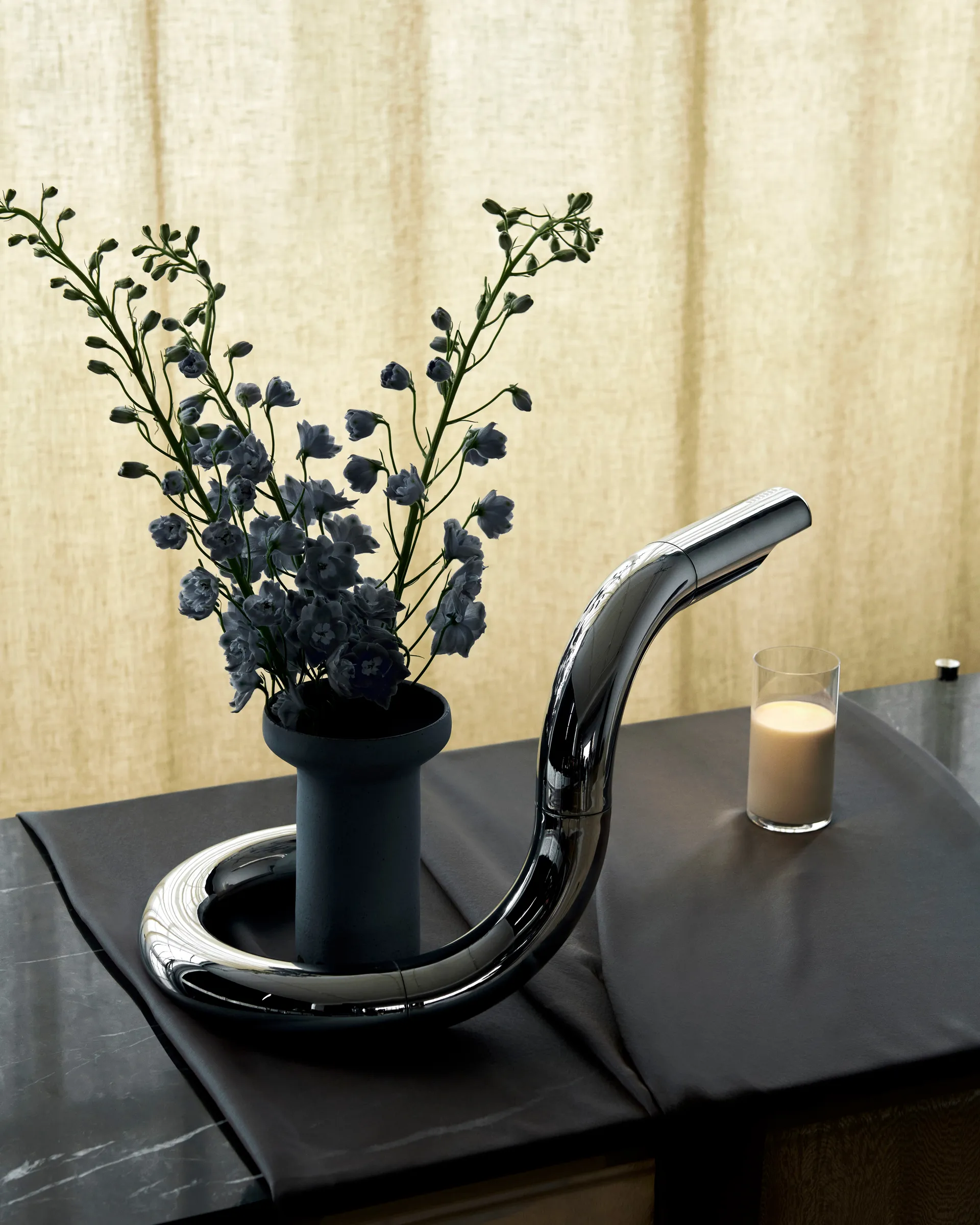 Lampe de table Aspide, Chrome GUBI