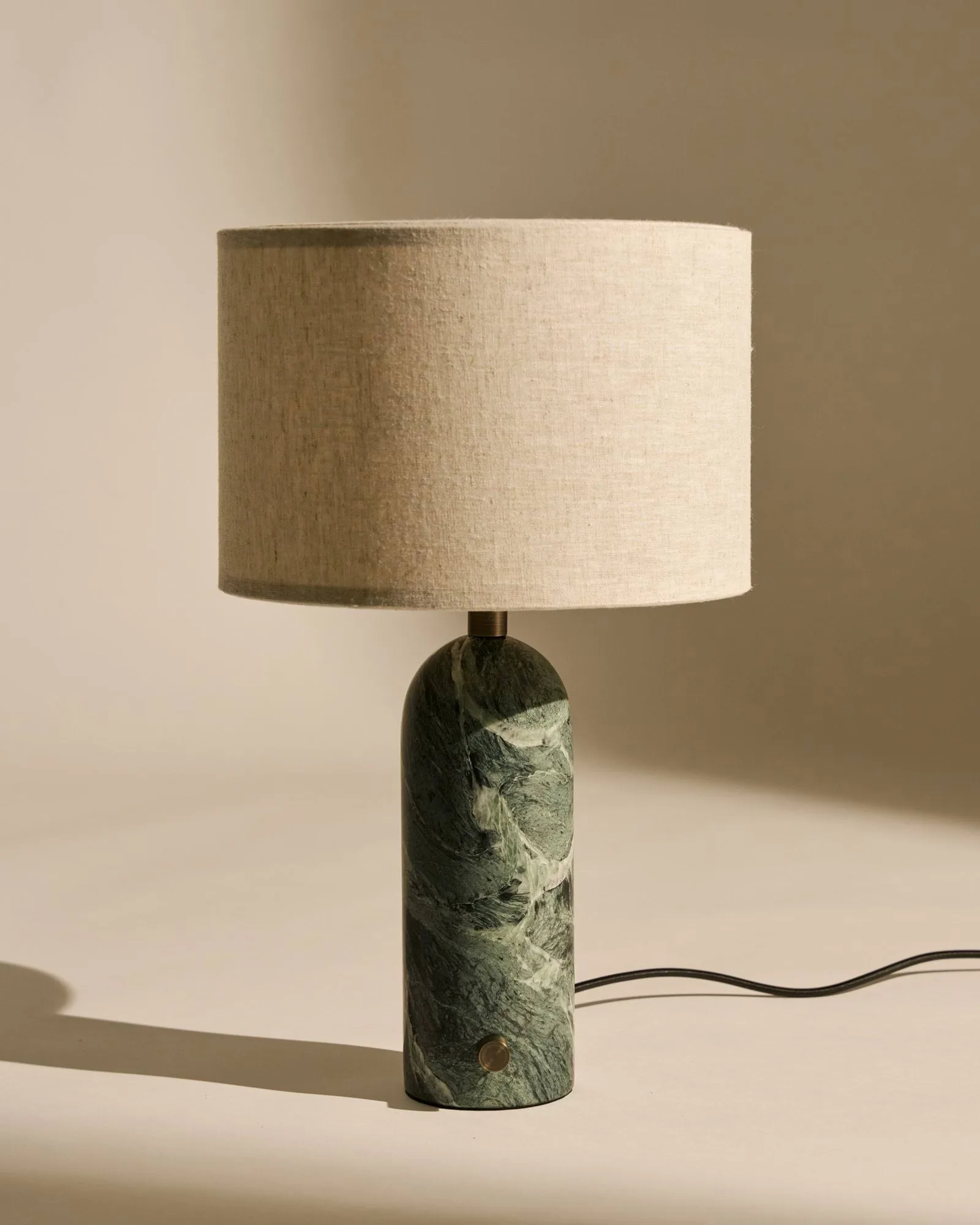 Lampe de table Grablancy S, Emerald marble-canvas GUBI