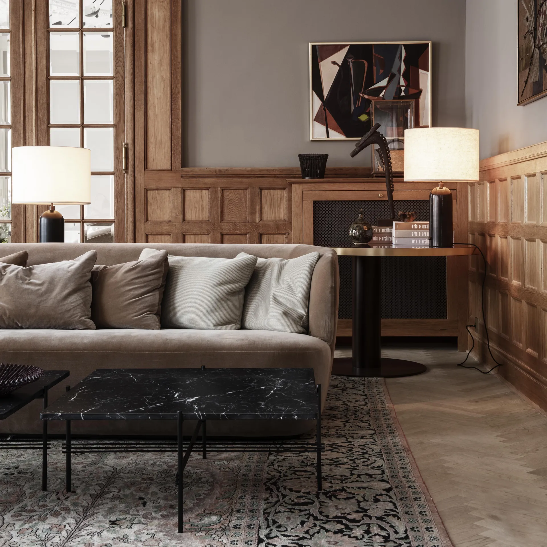 Lampe de table Gravity L, blackend steel + abat-jour blanc GUBI