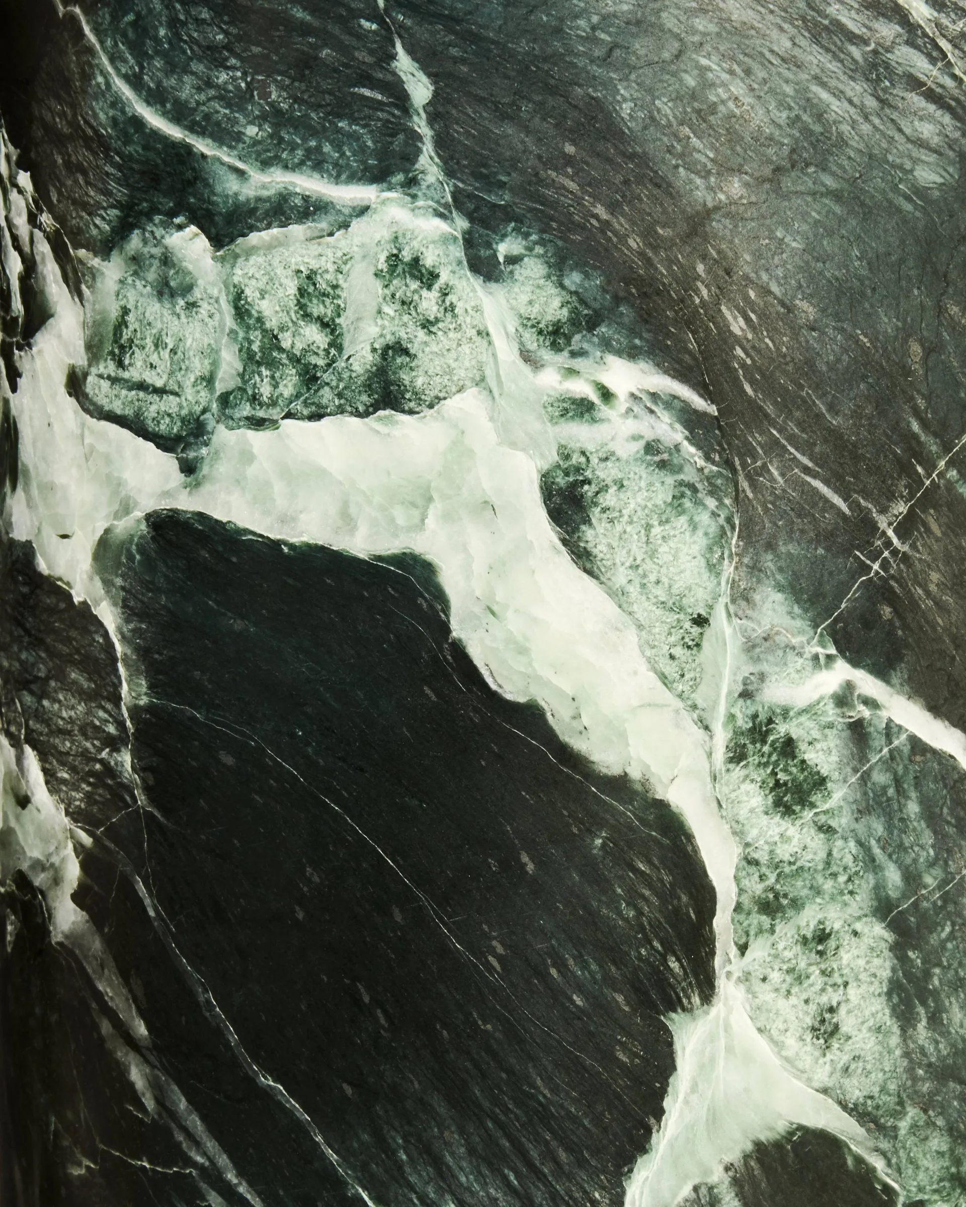 Lampe de table Gravity L, Emerald marble-white GUBI