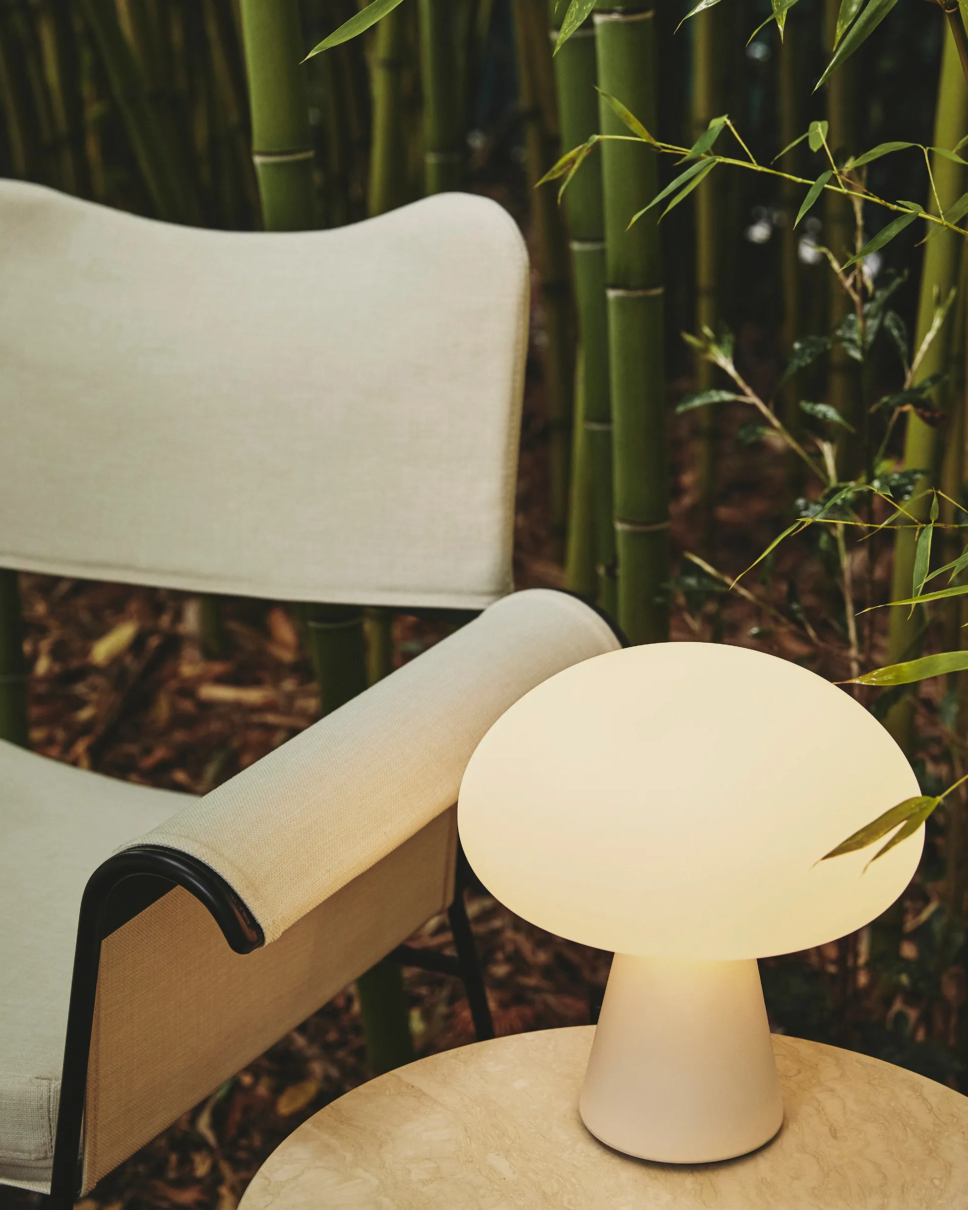 Lampe de table Obello, Verre givré GUBI