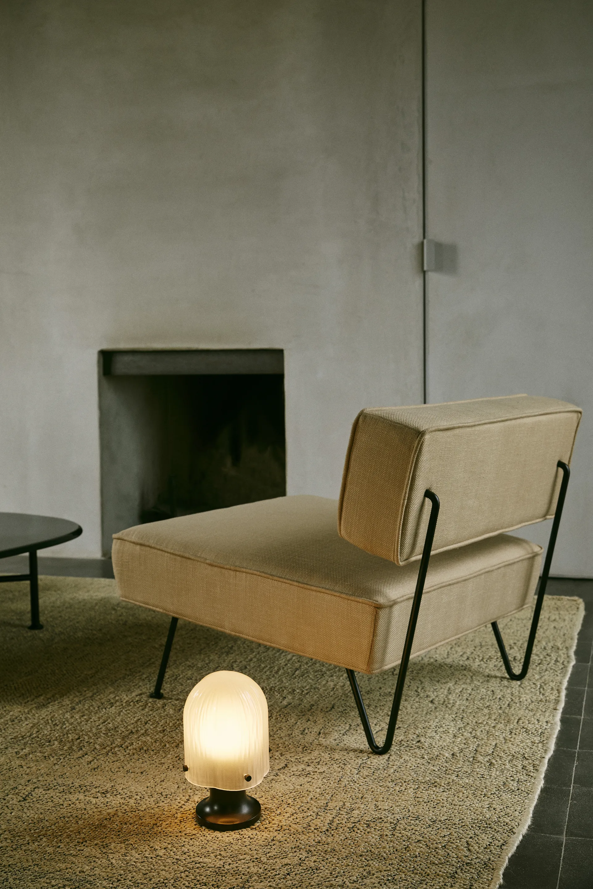 Lampe de table Seine Portable Lamp, Antique brass-white GUBI