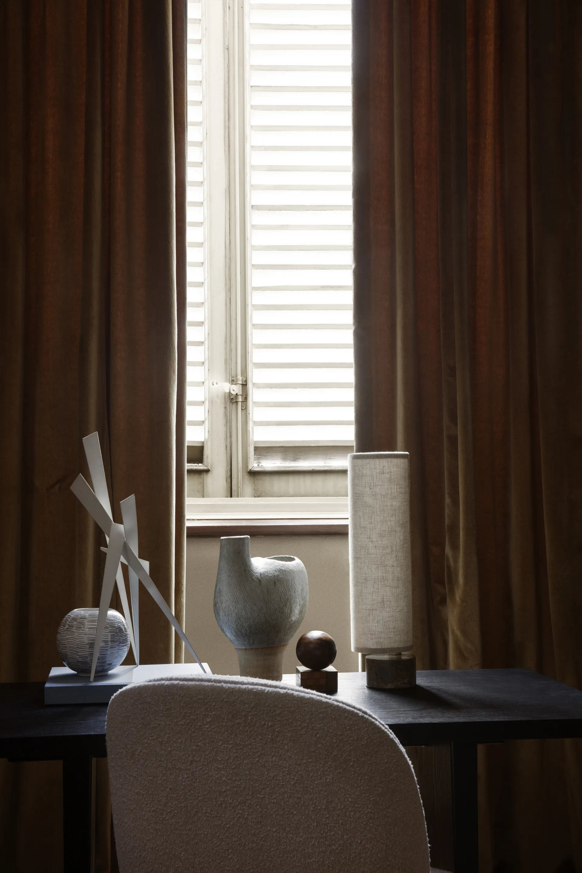 Lampe de table Unbound, Toile-marbre gris GUBI