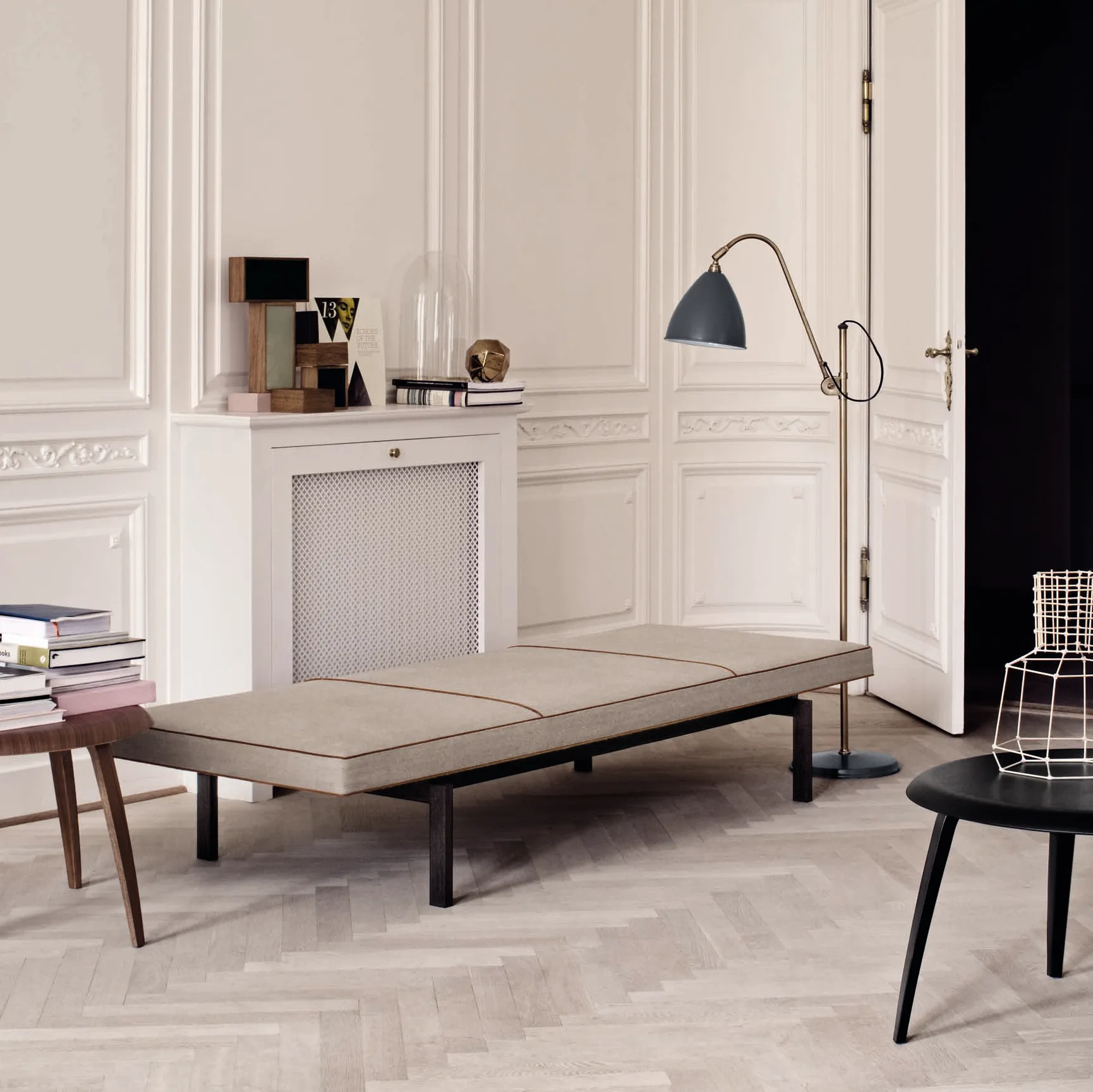 Lampe sur pied Bestlite BL3M, Gris-laiton GUBI