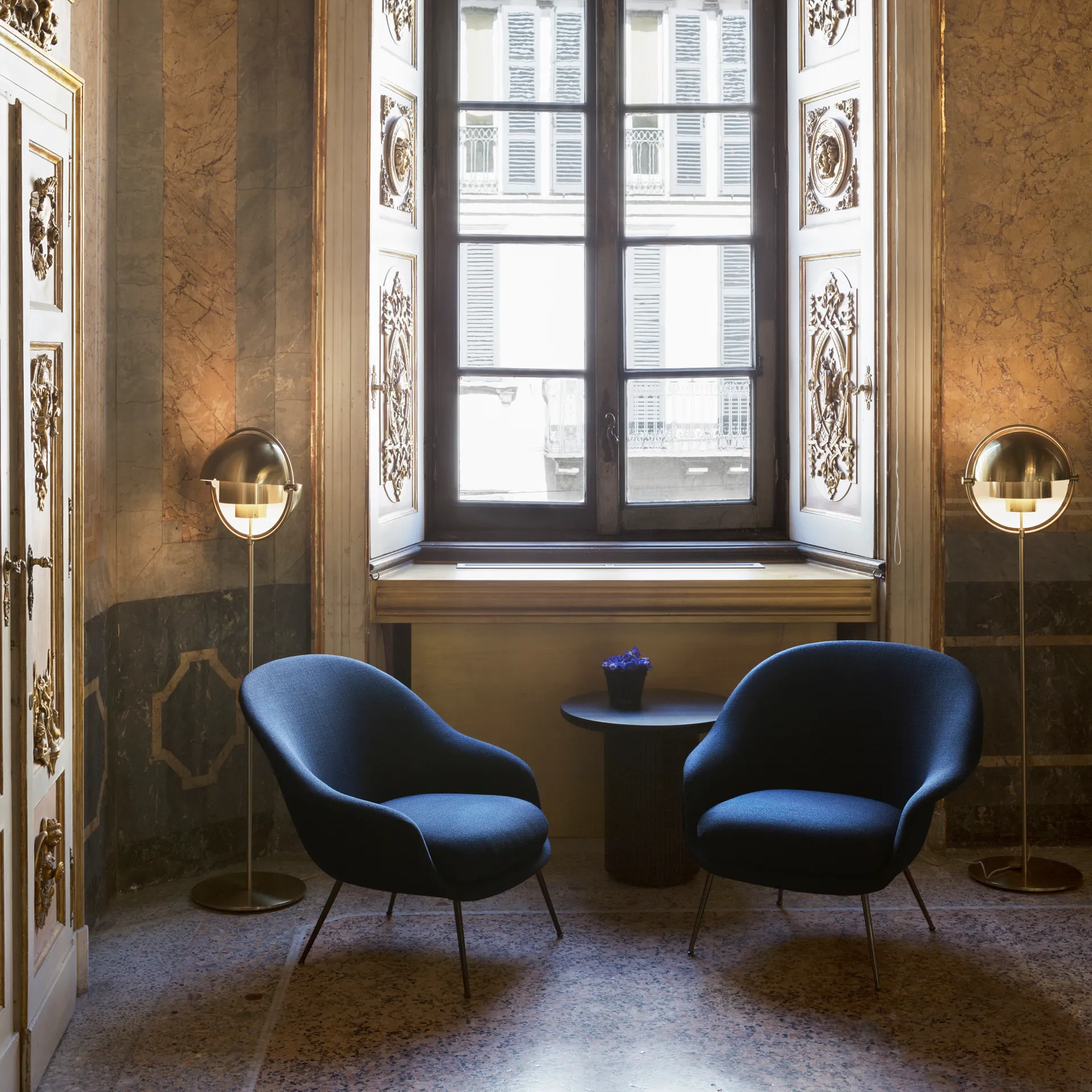 Lampe sur pied Multi-Lite, Laiton-laiton GUBI