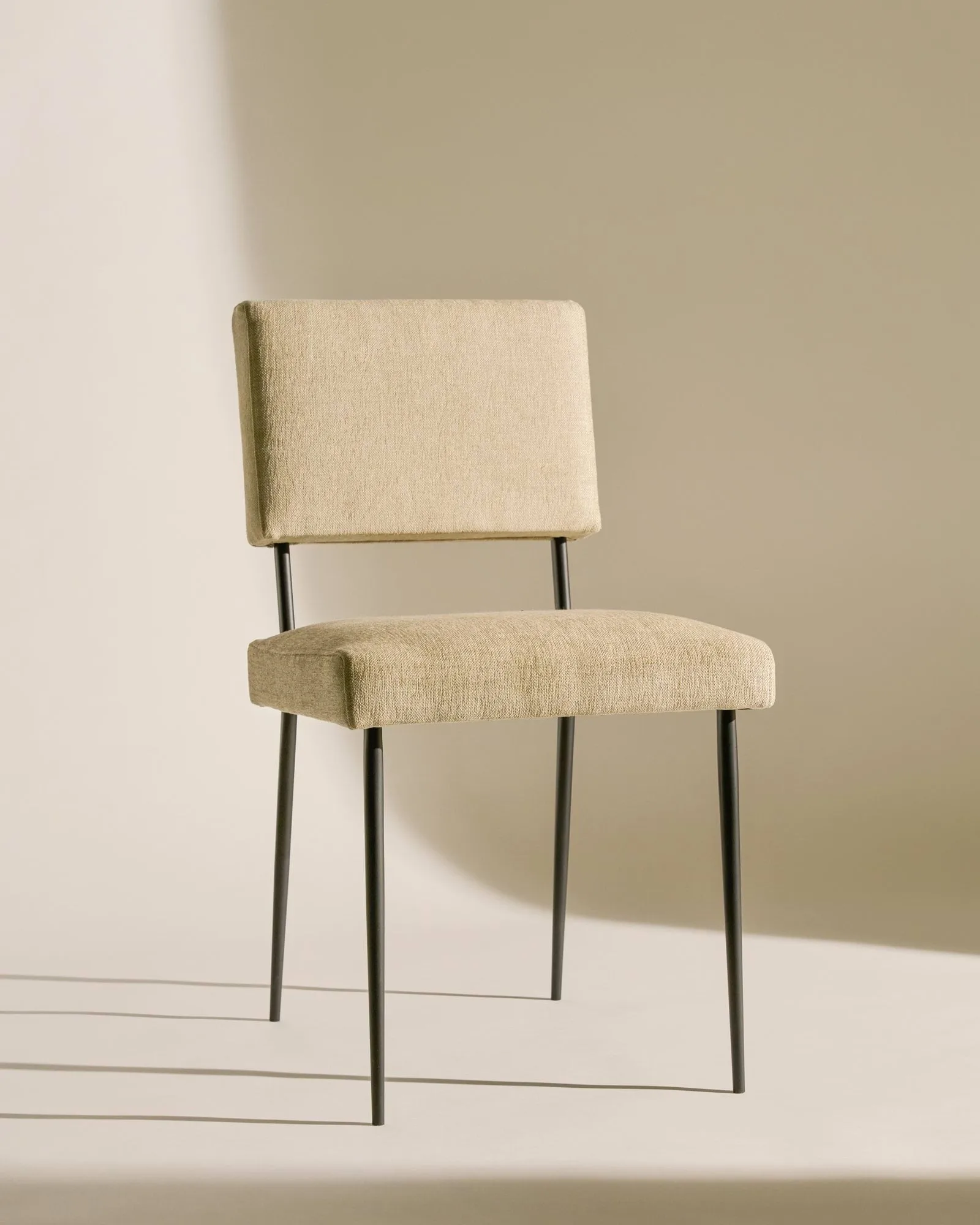 M-Chair chaise, Bonito 075-noir mat GUBI