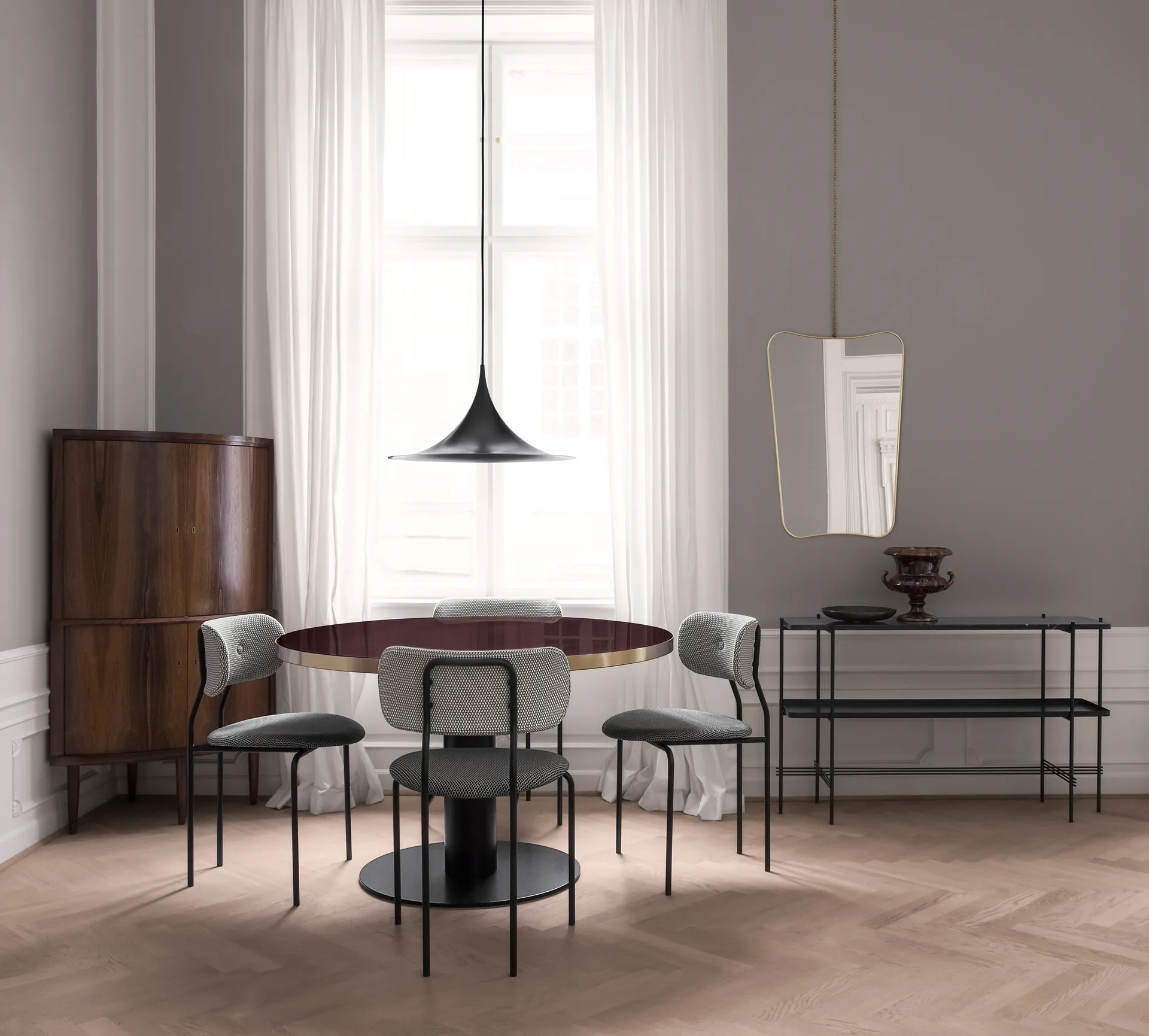 Miroir F.A.33 Rectangulaire, noit laiton GUBI