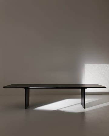 Table à manger Private 100x260 cm - Marron-chêne teinté noir - GUBI
